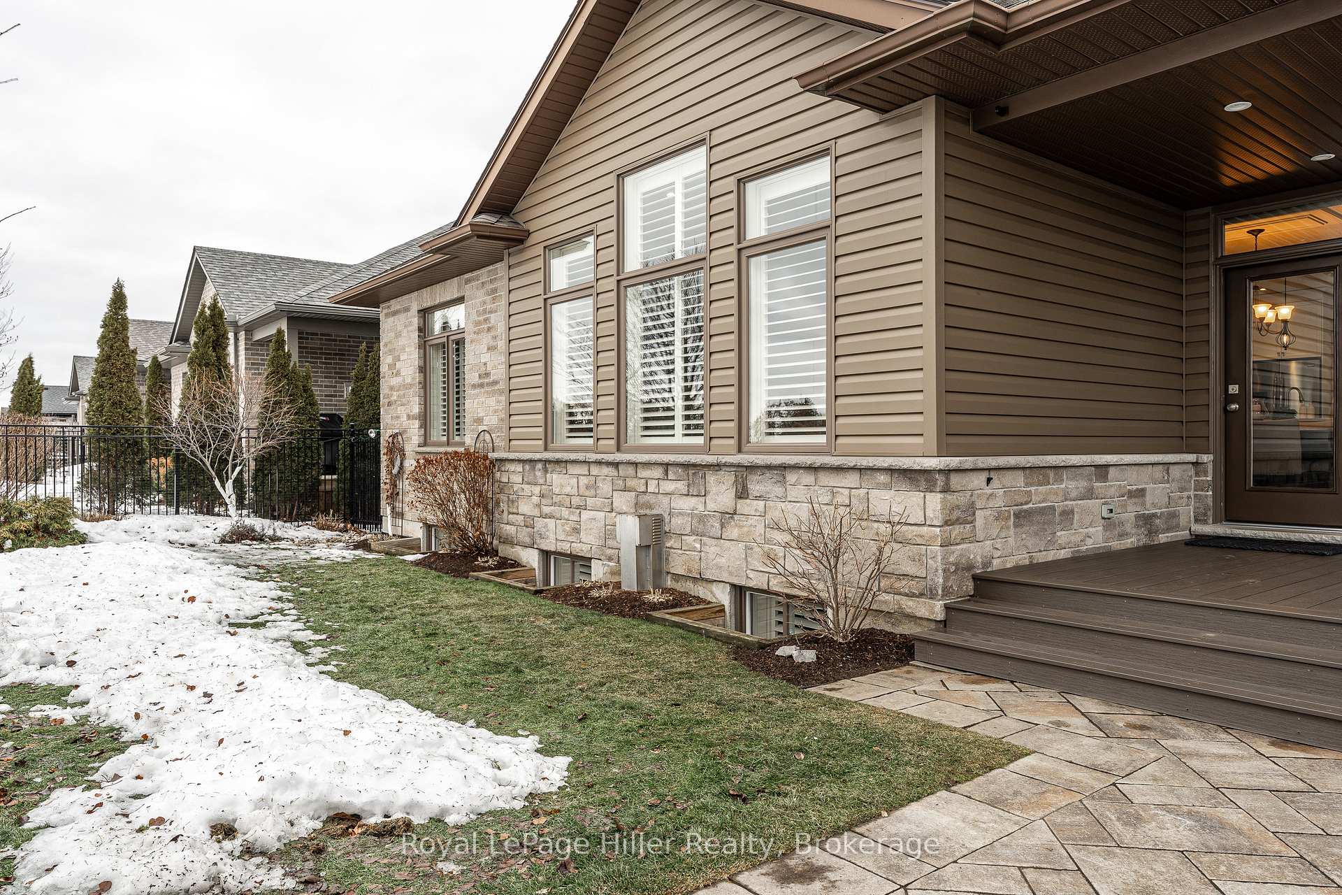 Photo 28 of 687 Forman Avenue, Stratford — HOMEH