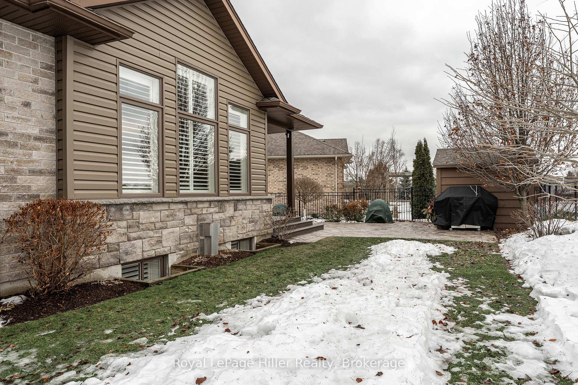 Photo 40 of 687 Forman Avenue, Stratford — HOMEH