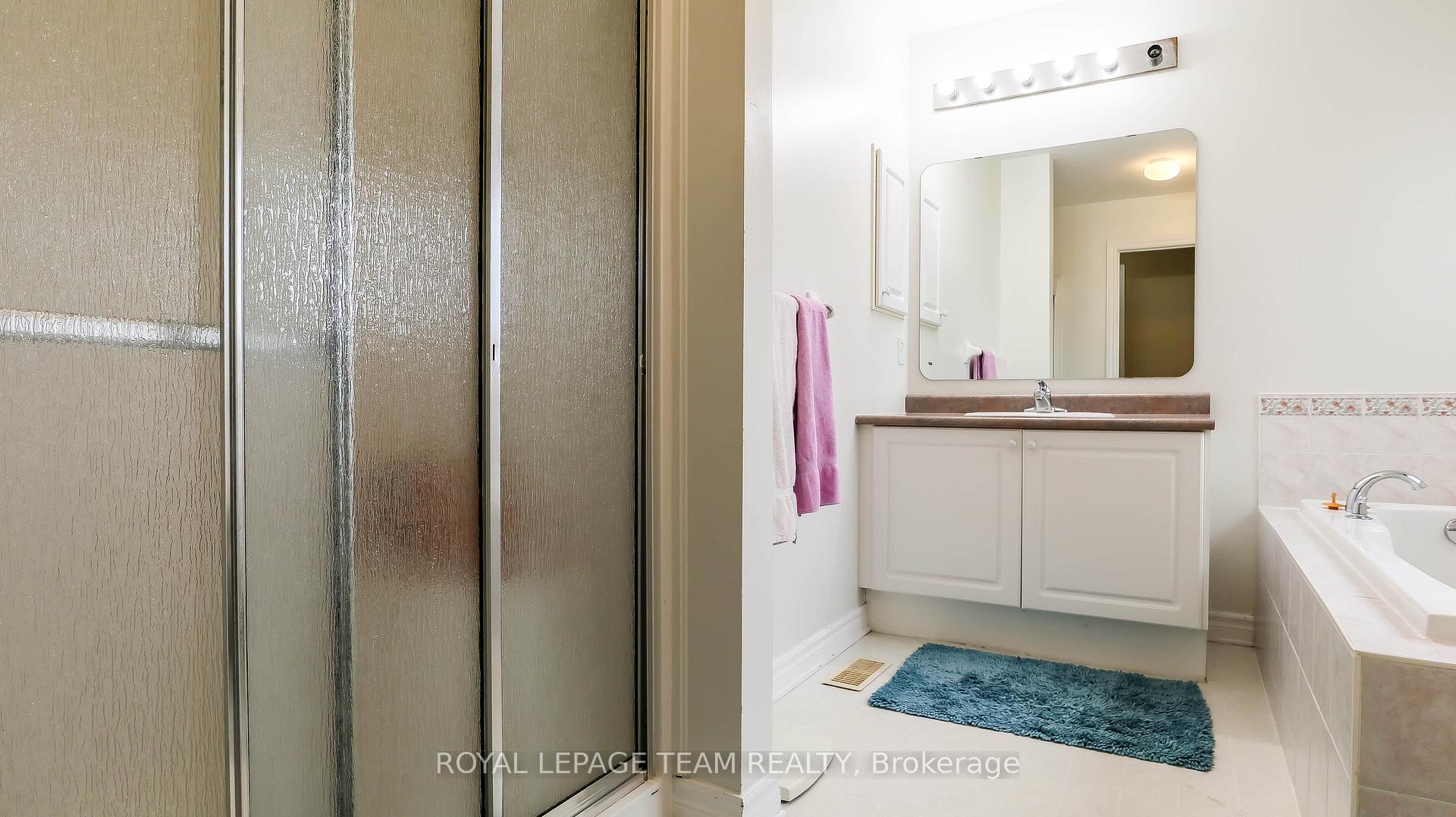 Photo 12 of 17 Alameda Way, Ottawa, Barrhaven - Longfields — HOMEH