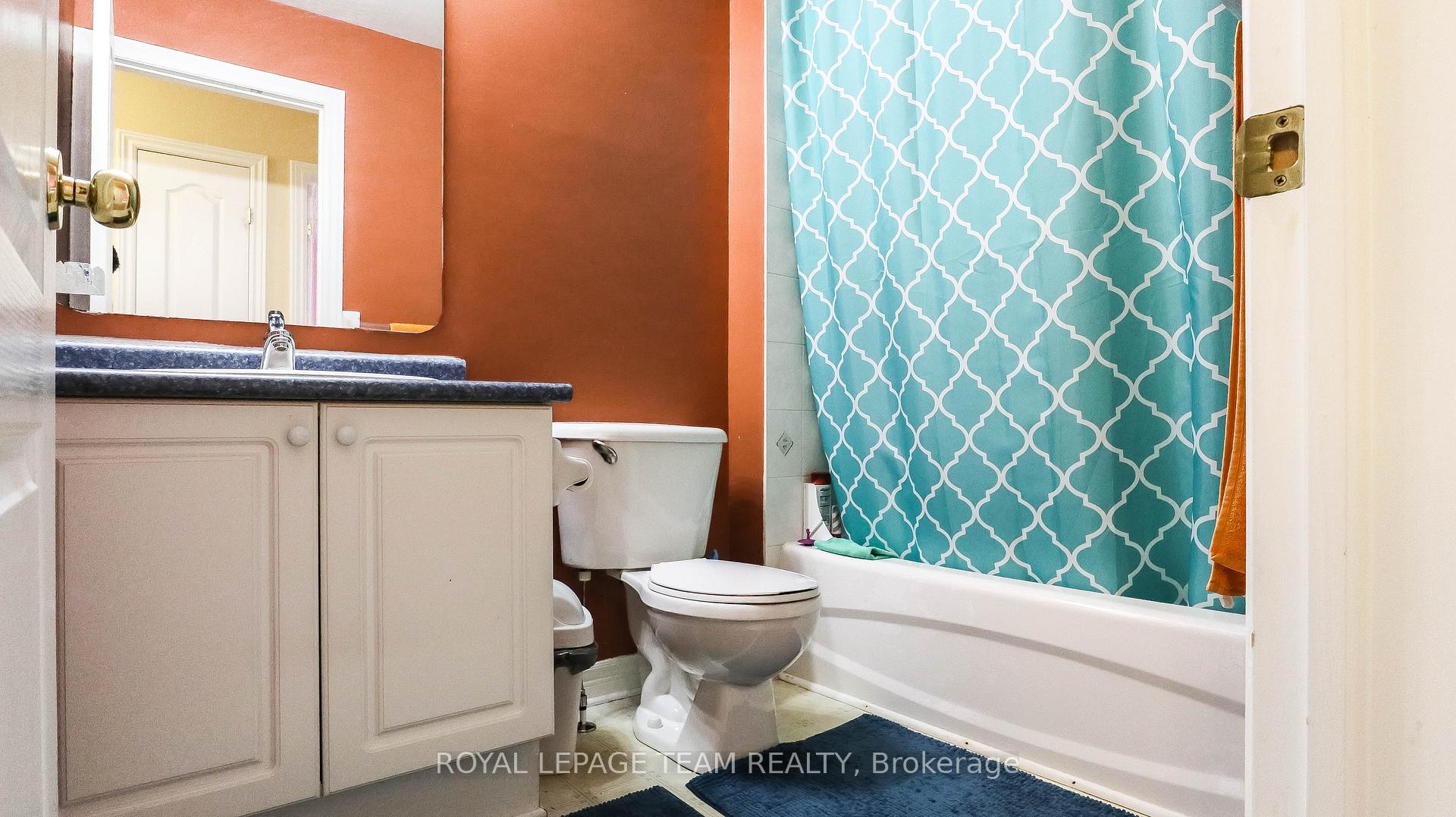 Photo 14 of 17 Alameda Way, Ottawa, Barrhaven - Longfields — HOMEH