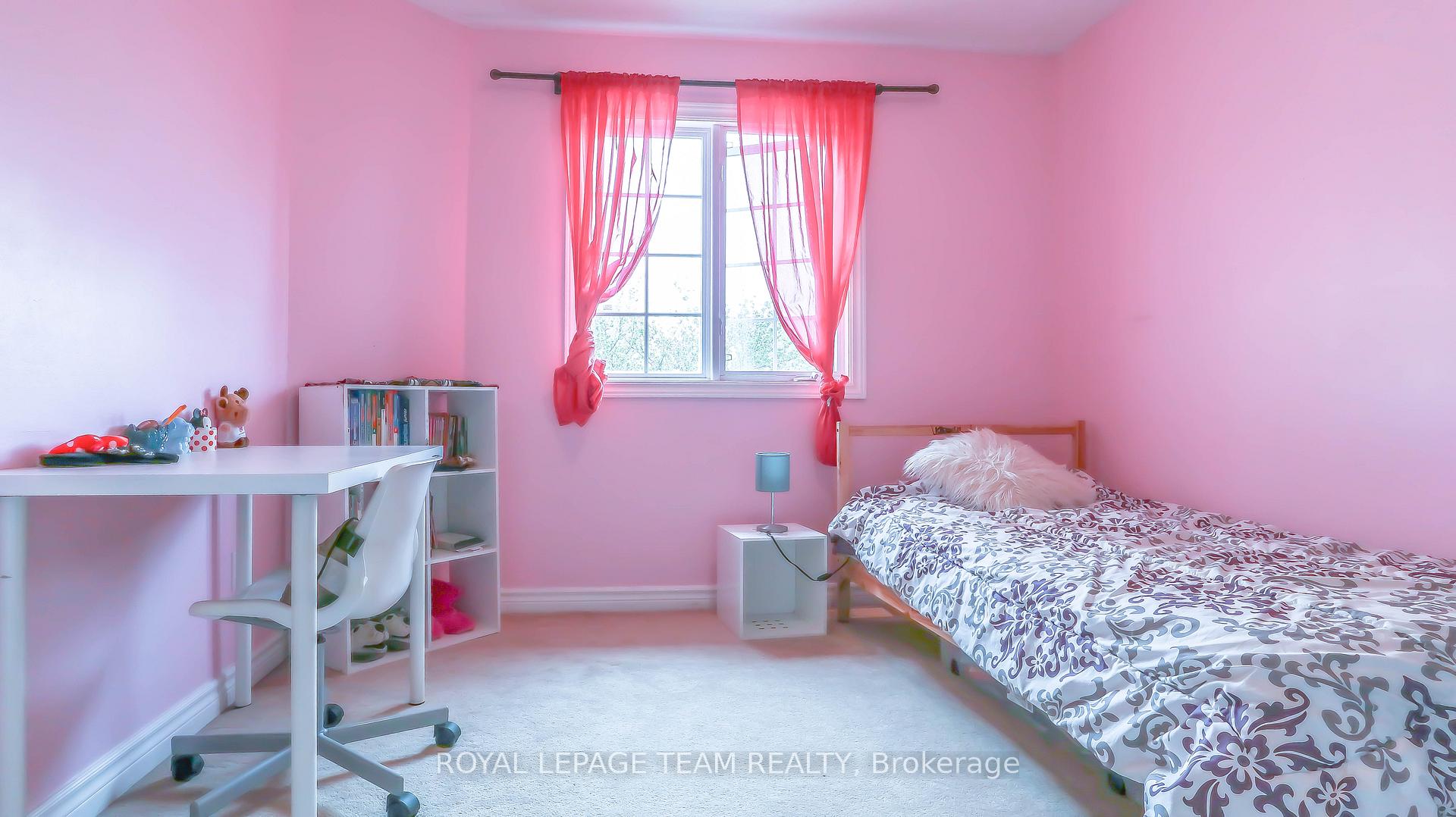 Photo 15 of 17 Alameda Way, Ottawa, Barrhaven - Longfields — HOMEH