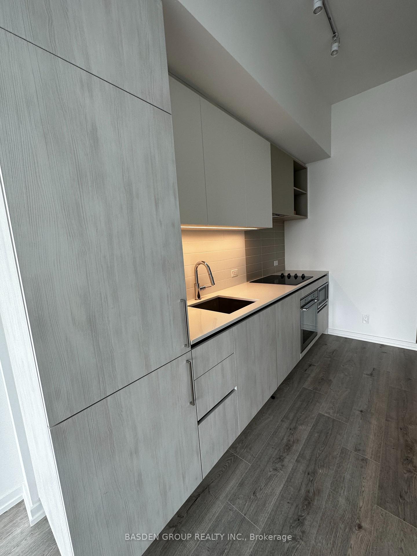 Photo 6 of Unit 3207, 7890 Jane Street, Vaughan, Vaughan Corporate Centre — HOMEH