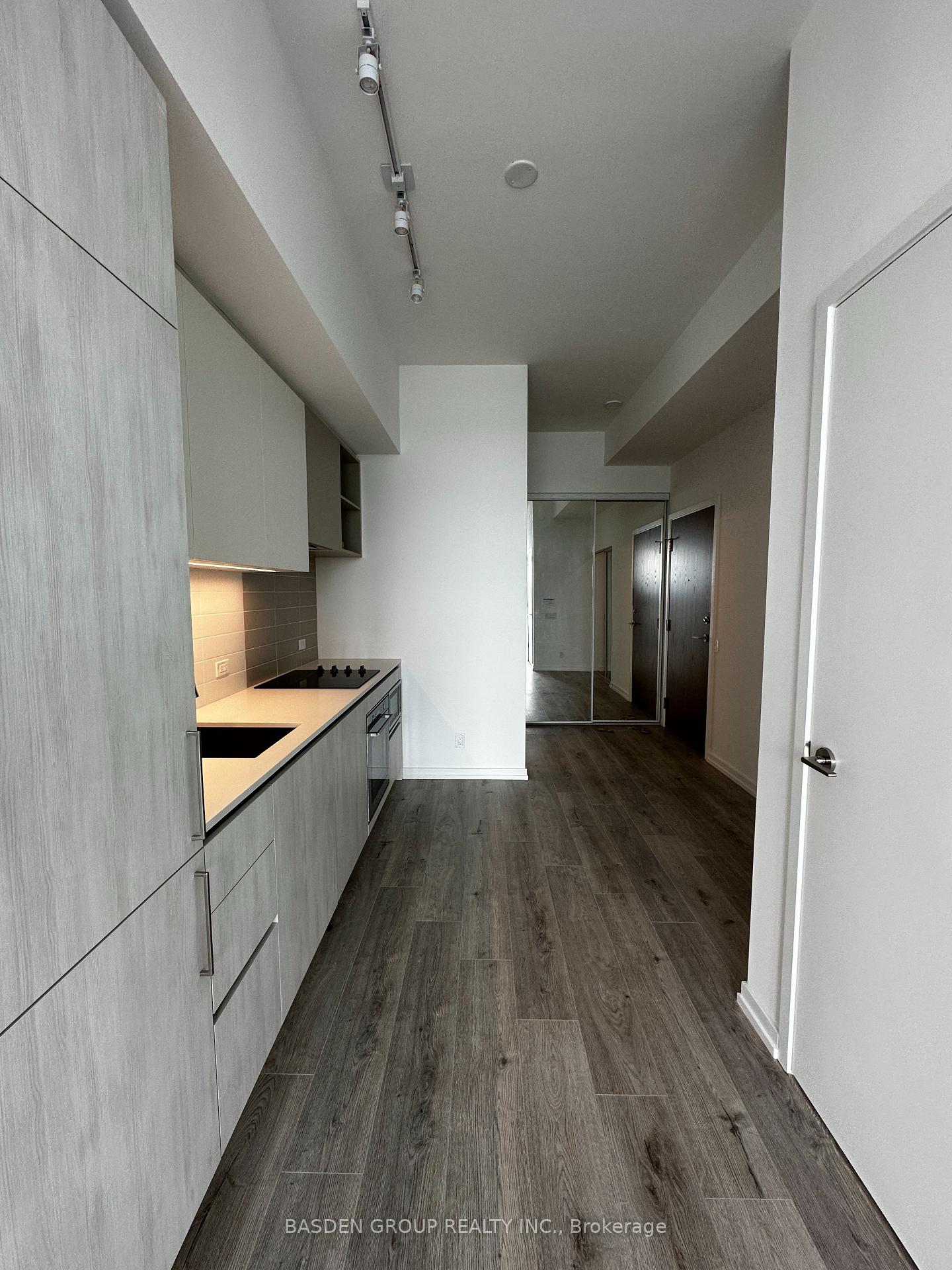 Photo 3 of Unit 3207, 7890 Jane Street, Vaughan, Vaughan Corporate Centre — HOMEH