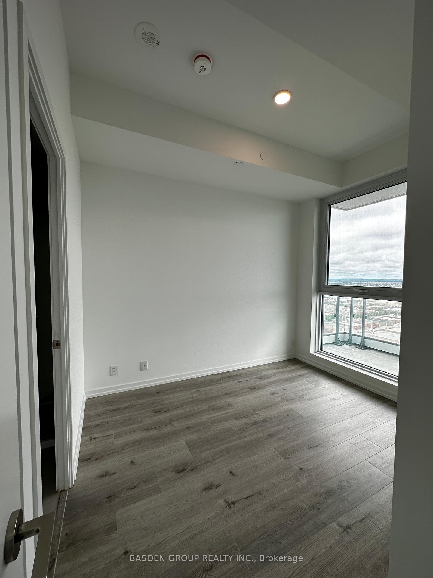 Photo 12 of Unit 3207, 7890 Jane Street, Vaughan, Vaughan Corporate Centre — HOMEH