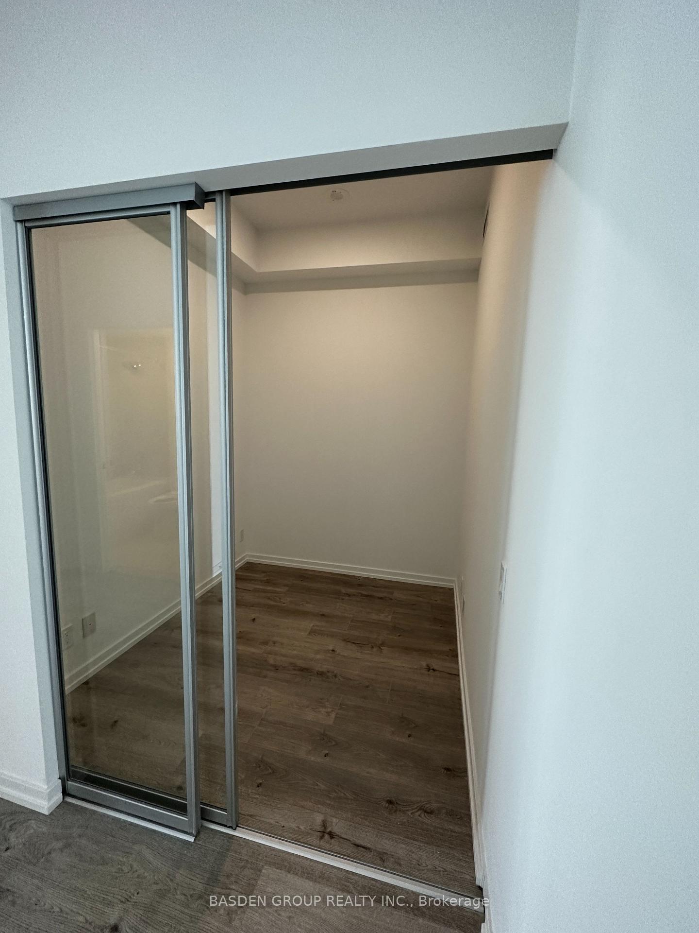 Photo 8 of Unit 3207, 7890 Jane Street, Vaughan, Vaughan Corporate Centre — HOMEH
