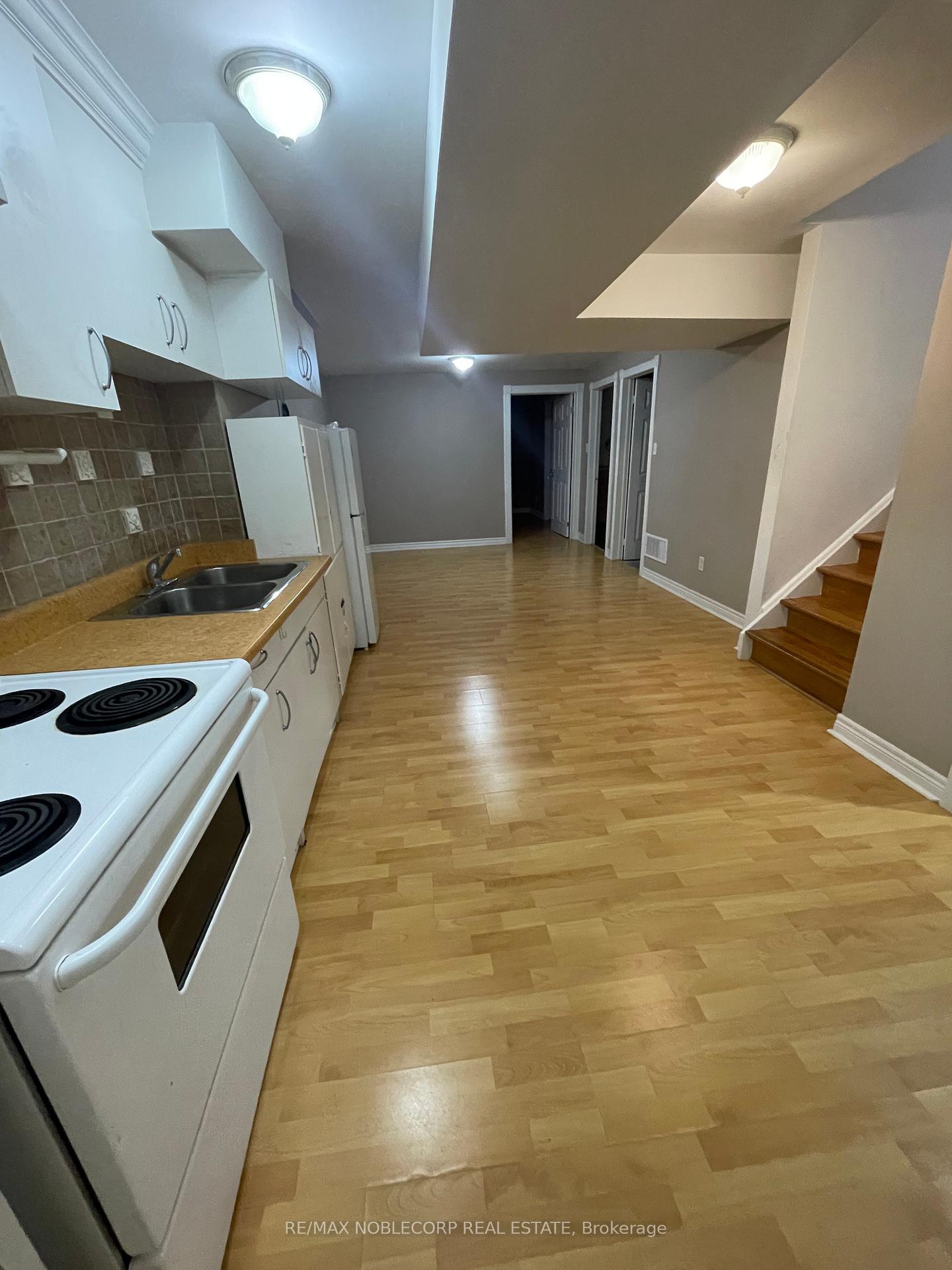 Photo 3 of Unit Bsmt, 18 Kingly Crest Way, Vaughan, Sonoma Heights — HOMEH