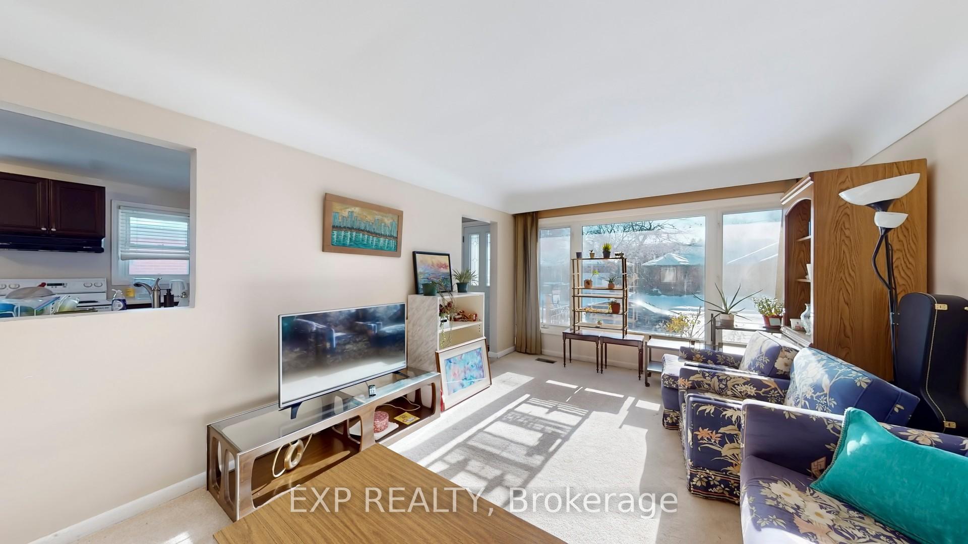 Photo 13 of 26 Ramsey Crescent, Hamilton, Ainslie Wood — HOMEH
