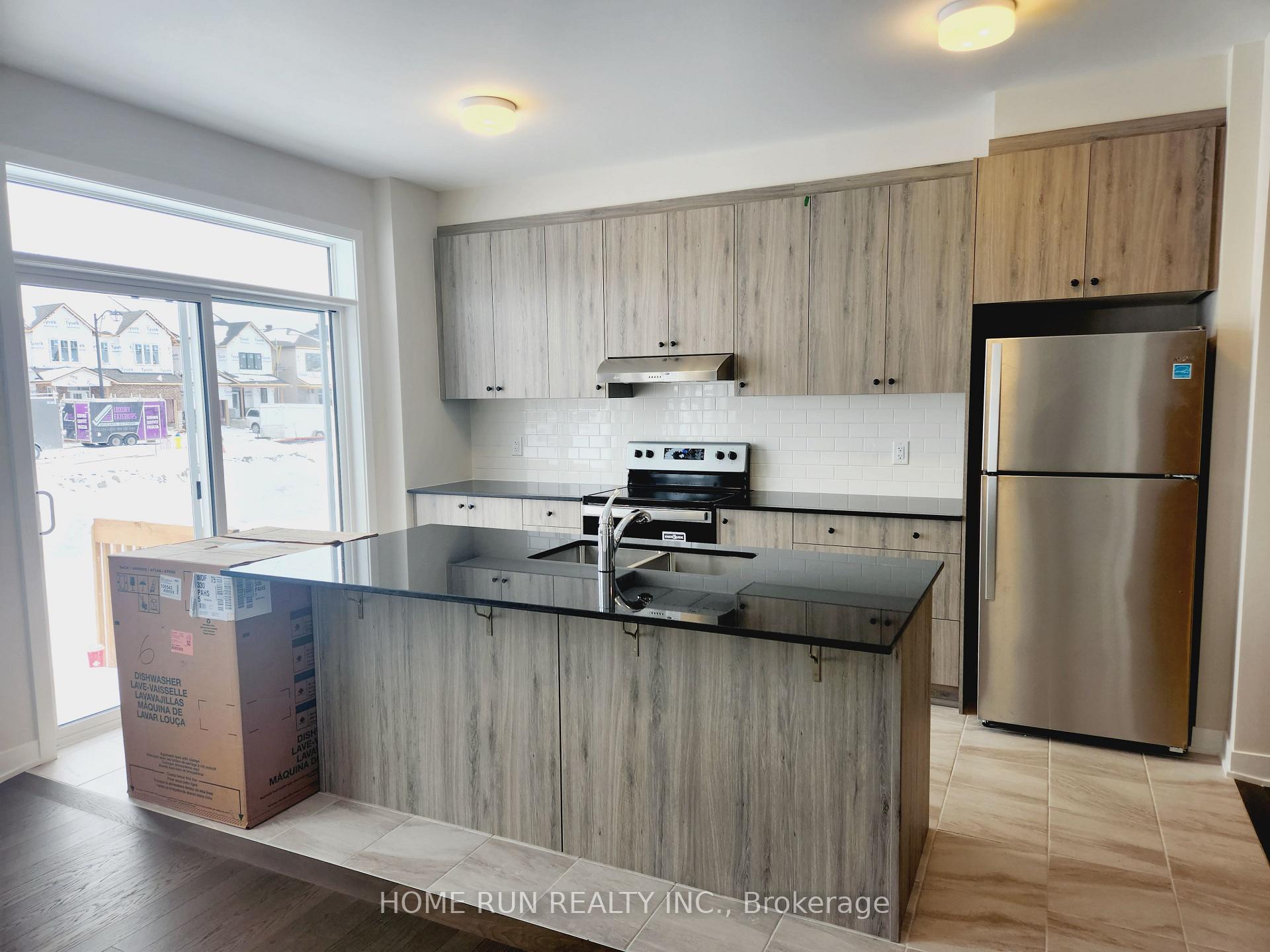 Photo 2 of 2499 Watercolours Way, Ottawa, Barrhaven - Half Moon Bay — HOMEH