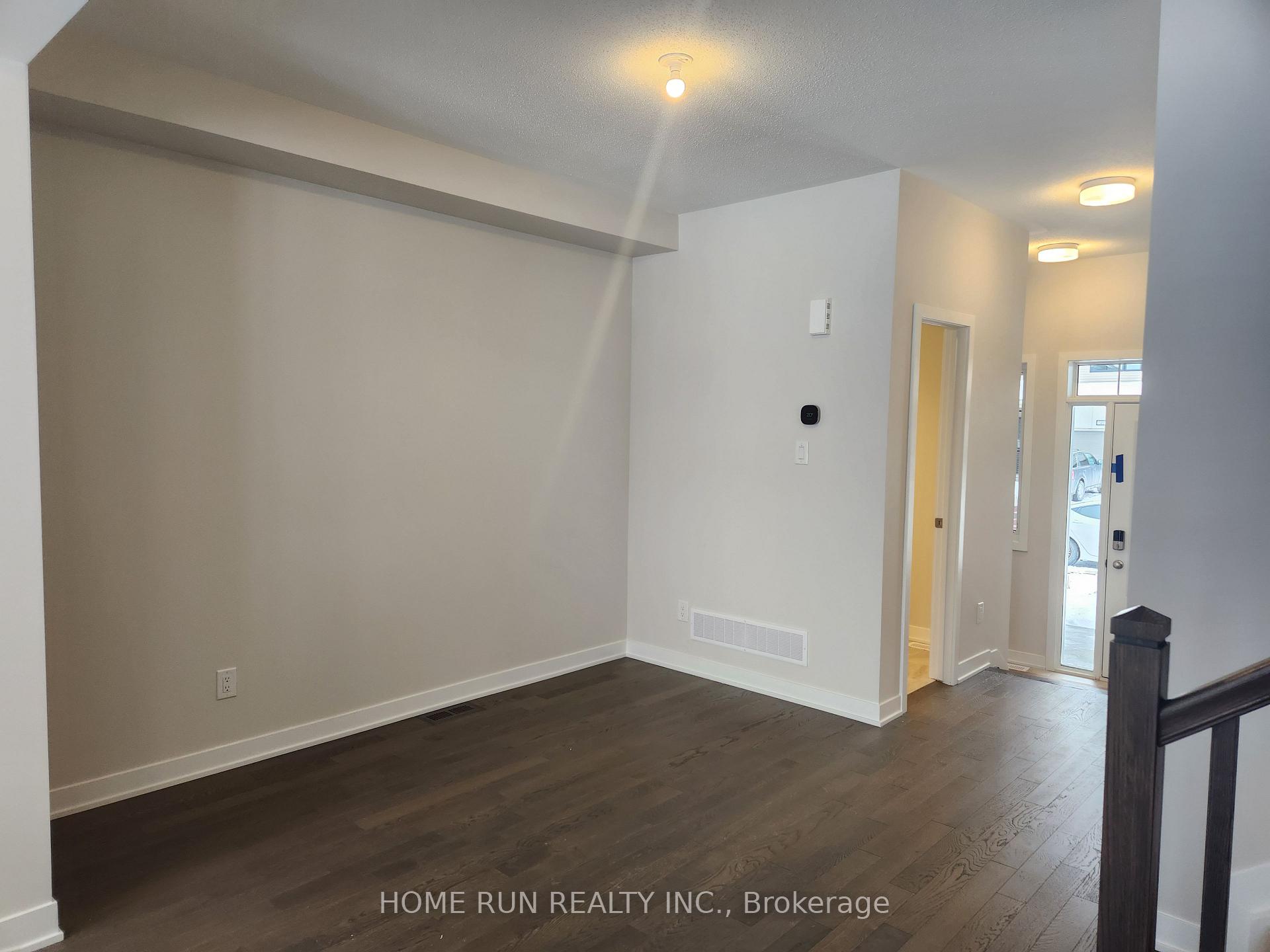 Photo 5 of 2499 Watercolours Way, Ottawa, Barrhaven - Half Moon Bay — HOMEH