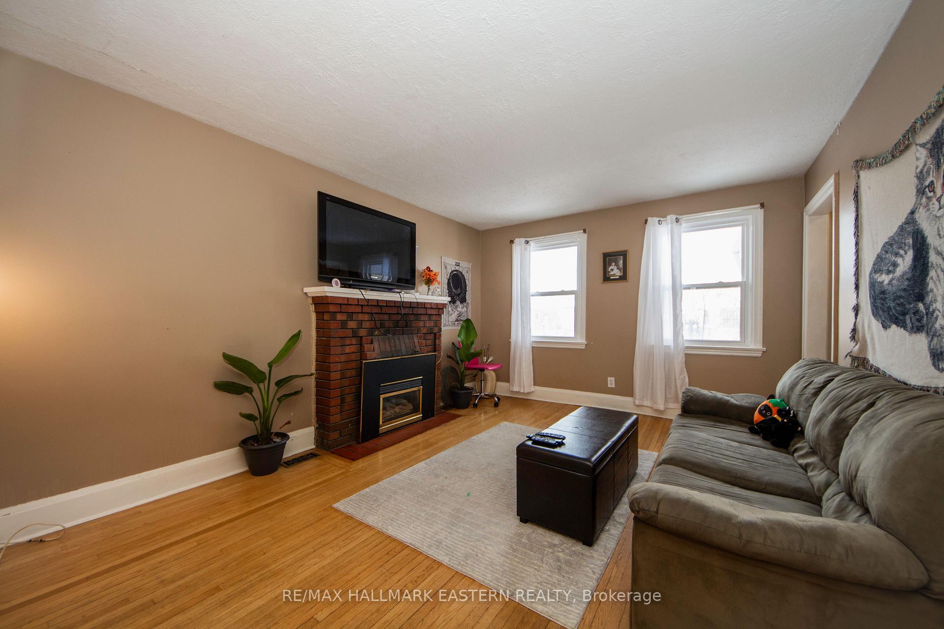 Photo 18 of 579 McCannan Avenue, Peterborough, Town Ward 3 — HOMEH