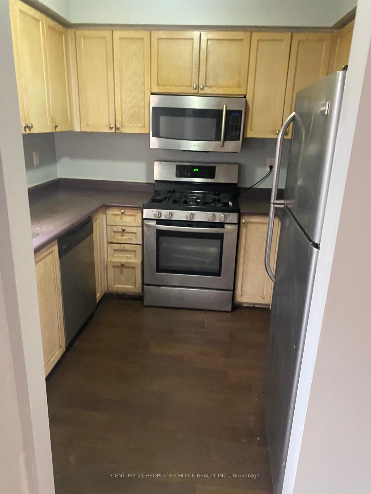 Photo 10 of 5128 Lampman Avenue, Burlington, Uptown — HOMEH