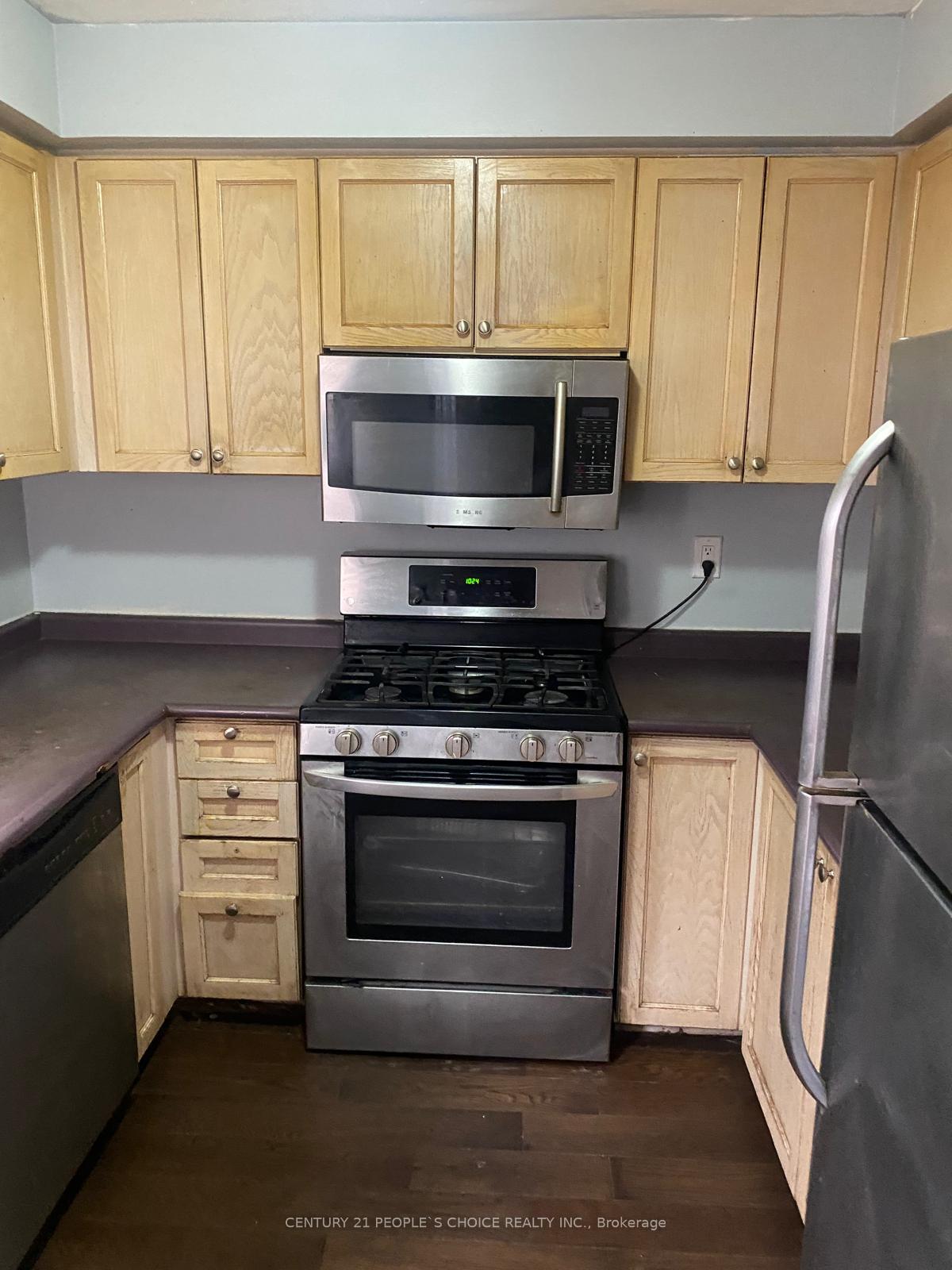 Photo 11 of 5128 Lampman Avenue, Burlington, Uptown — HOMEH
