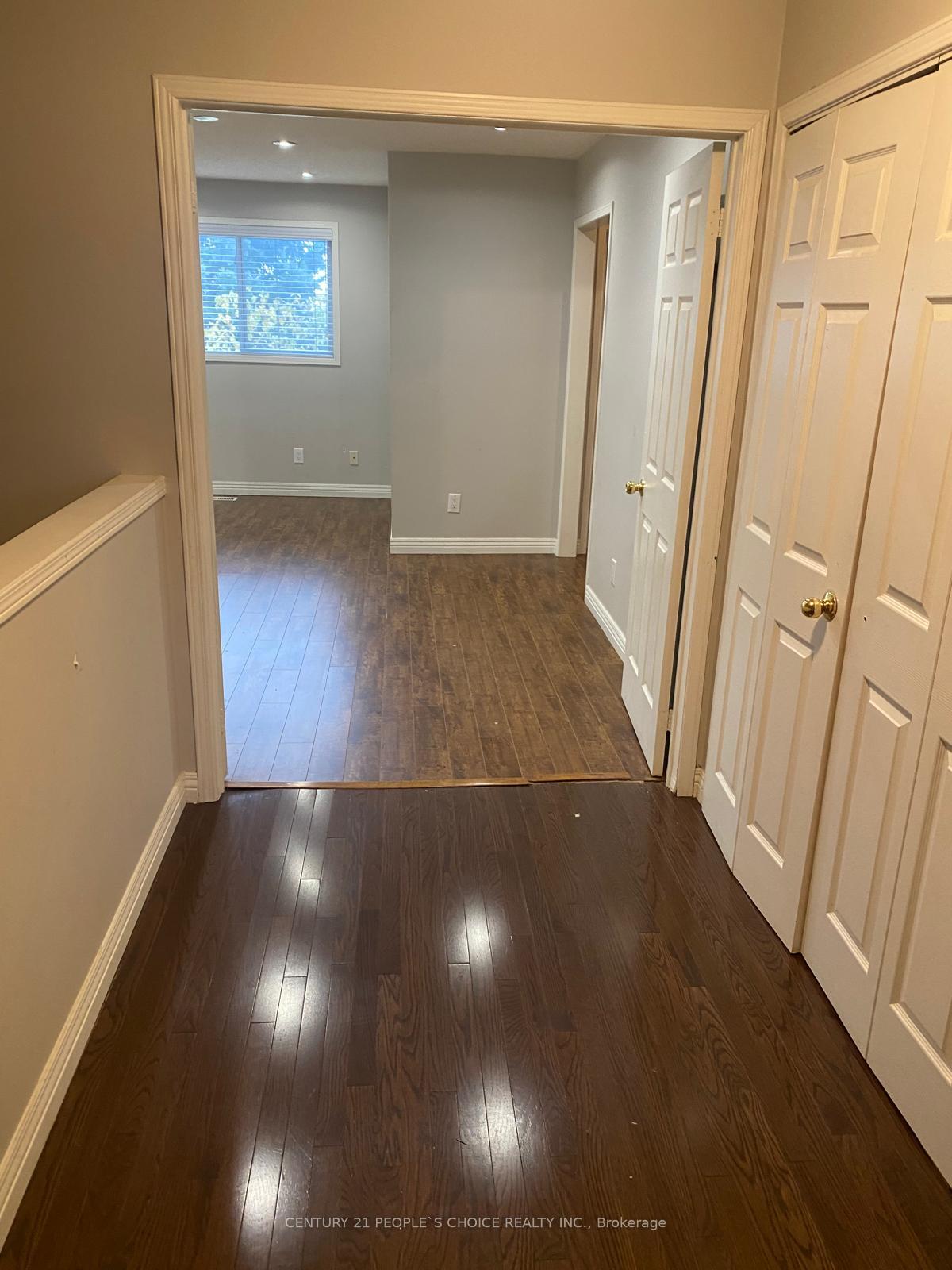 Photo 15 of 5128 Lampman Avenue, Burlington, Uptown — HOMEH