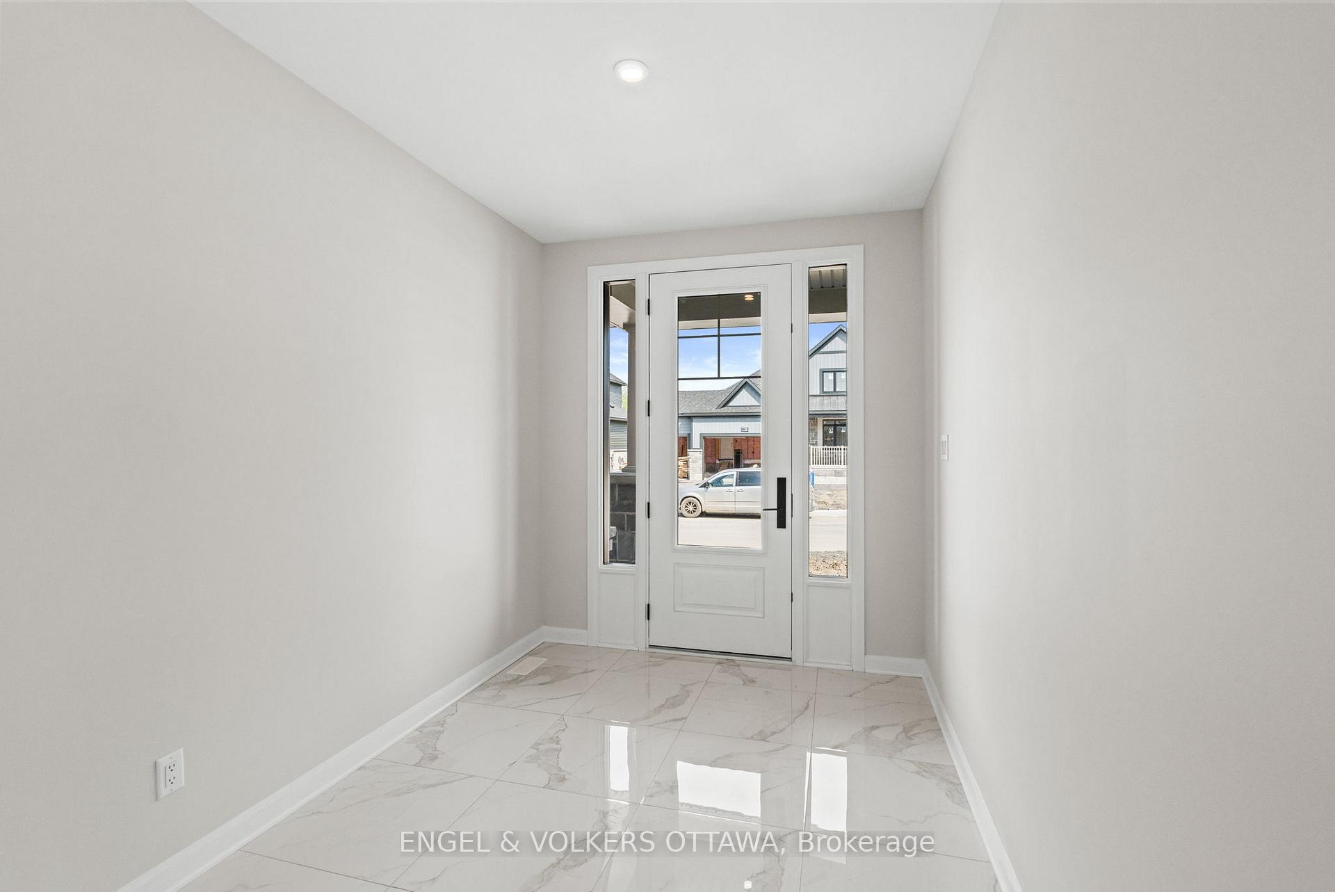Photo 2 of 119 D'arleux Place, Ottawa, Mahogany Community — HOMEH