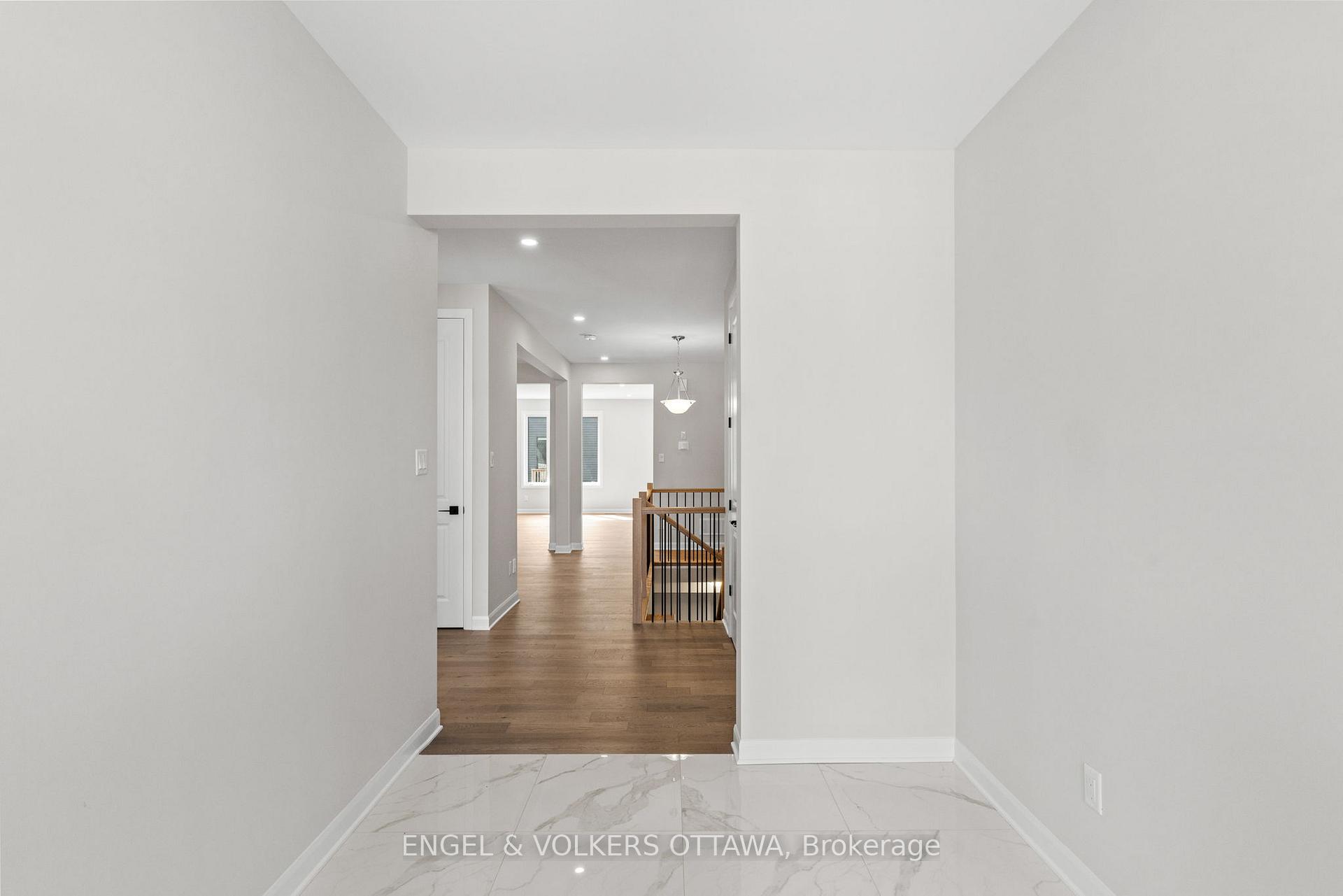 Photo 3 of 119 D'arleux Place, Ottawa, Mahogany Community — HOMEH