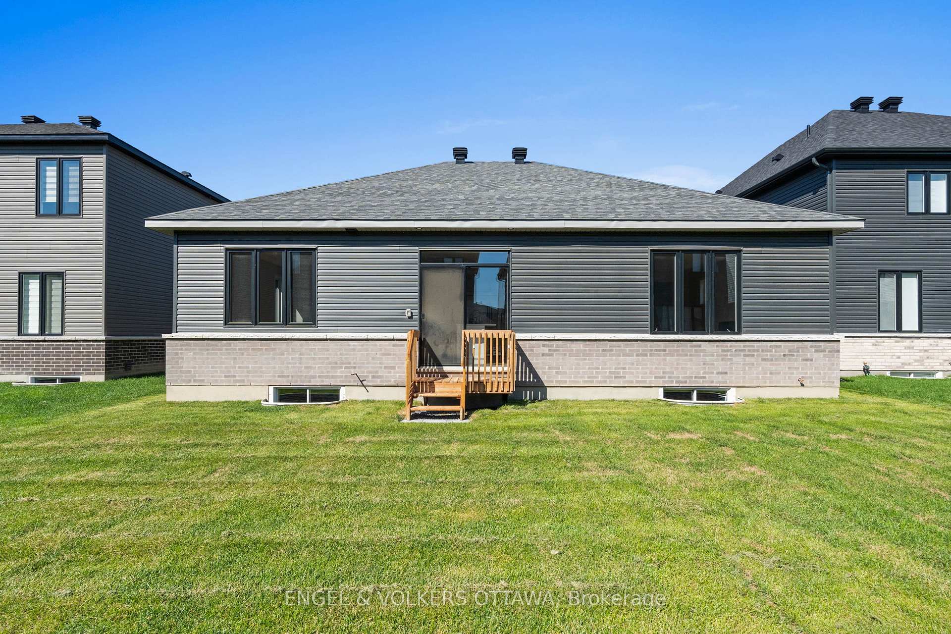 Photo 33 of 119 D'arleux Place, Ottawa, Mahogany Community — HOMEH