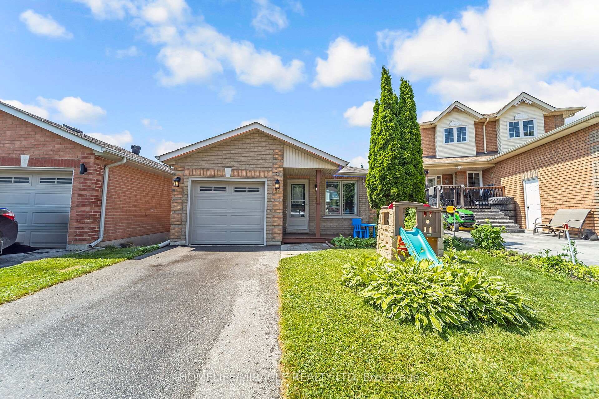 Photo 17 of 24 Chiccony Court, New Tecumseth, Beeton — HOMEH