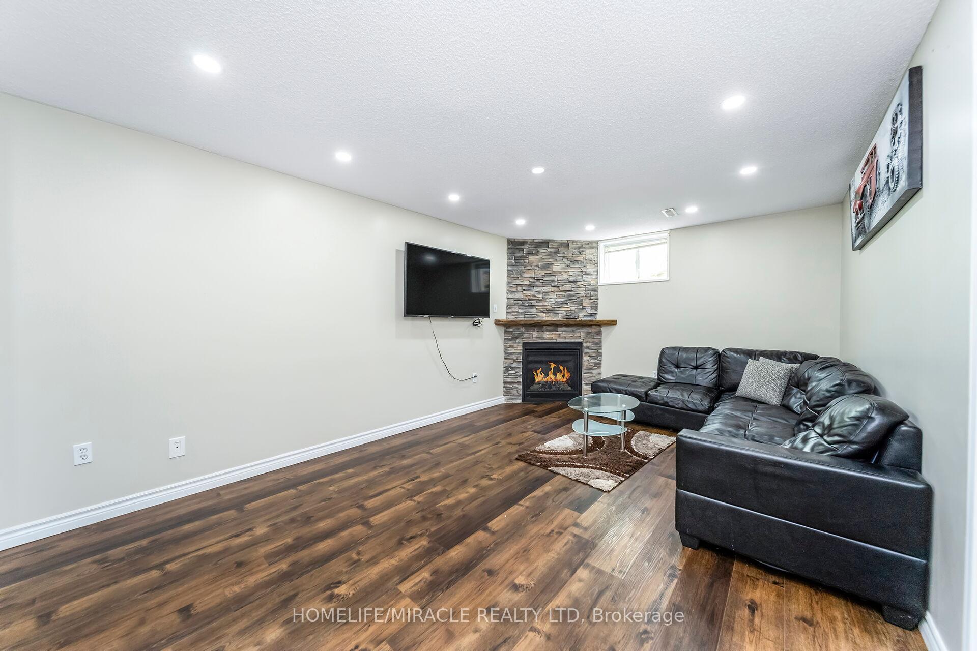 Photo 23 of 24 Chiccony Court, New Tecumseth, Beeton — HOMEH