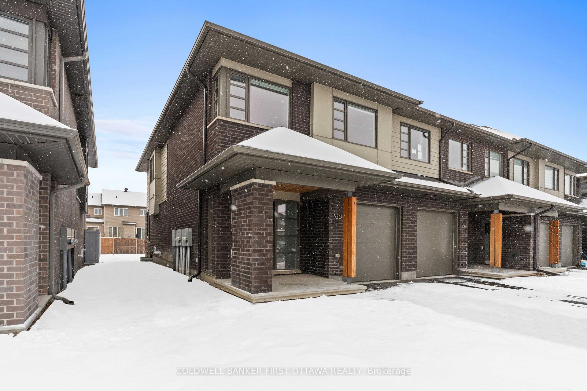 Photo 3 of 520 Borbridge Avenue, Ottawa, Riverside South/Gloucester Glen — HOMEH