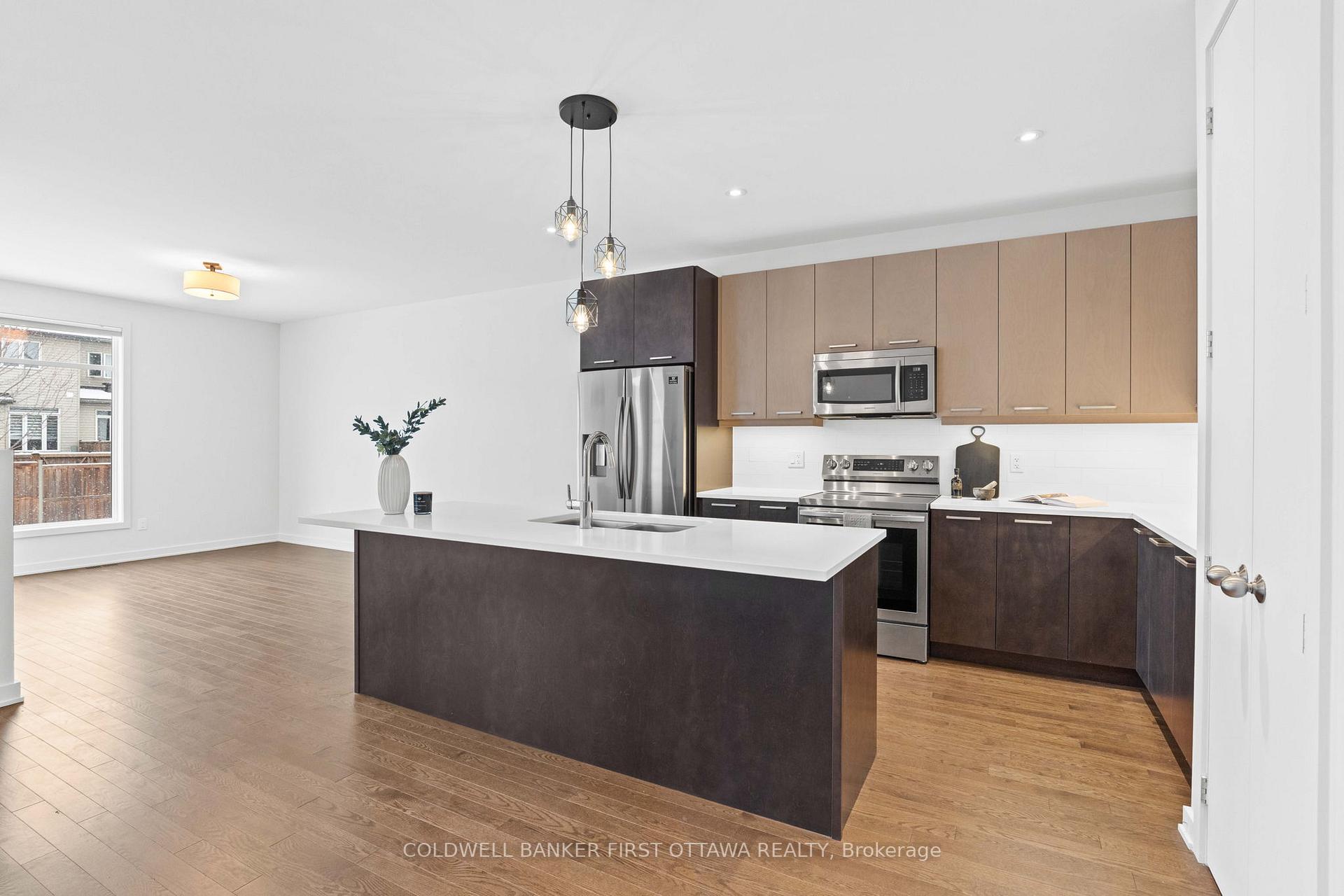 Photo 13 of 520 Borbridge Avenue, Ottawa, Riverside South/Gloucester Glen — HOMEH