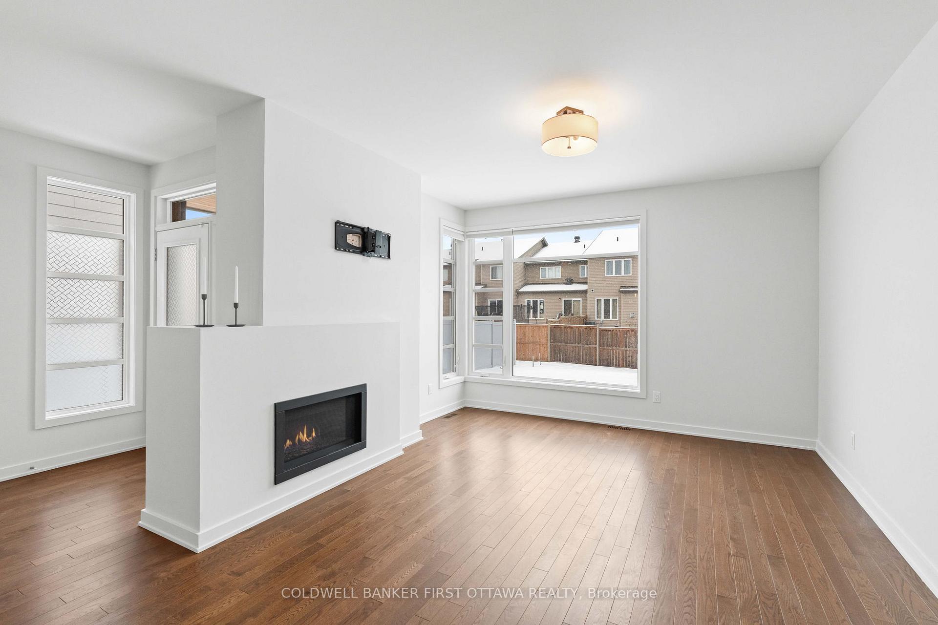 Photo 16 of 520 Borbridge Avenue, Ottawa, Riverside South/Gloucester Glen — HOMEH
