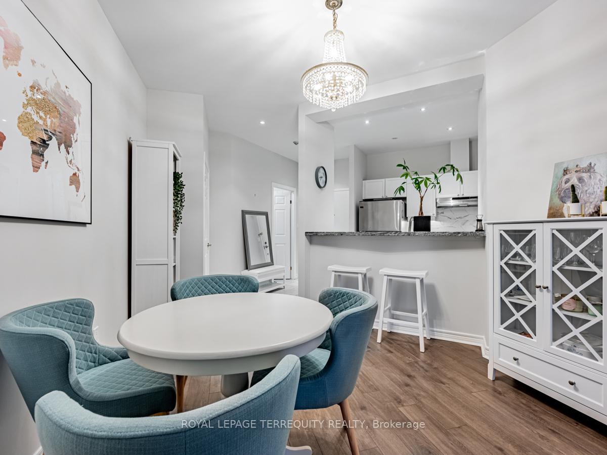 Photo 6 of Unit 314, 1 Leaside Park Drive, Toronto, Leaside — HOMEH
