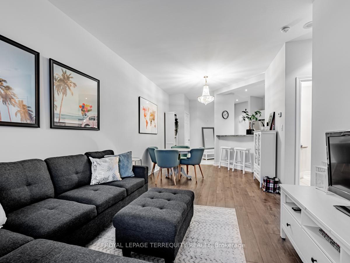 Photo 8 of Unit 314, 1 Leaside Park Drive, Toronto, Leaside — HOMEH