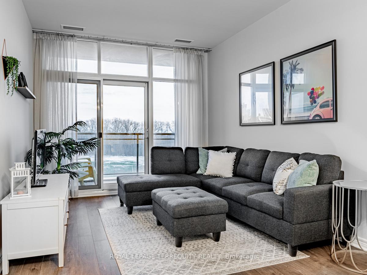 Photo 10 of Unit 314, 1 Leaside Park Drive, Toronto, Leaside — HOMEH