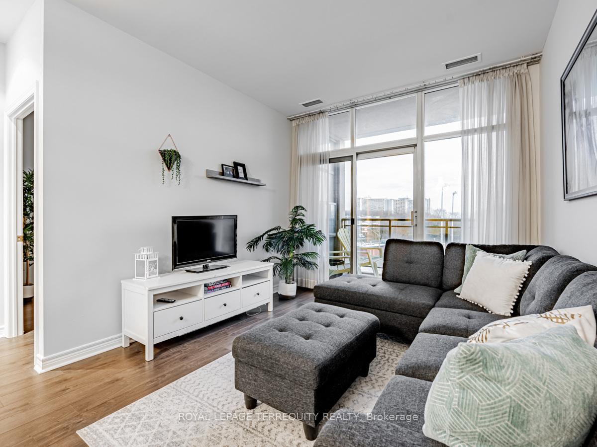 Photo 11 of Unit 314, 1 Leaside Park Drive, Toronto, Leaside — HOMEH