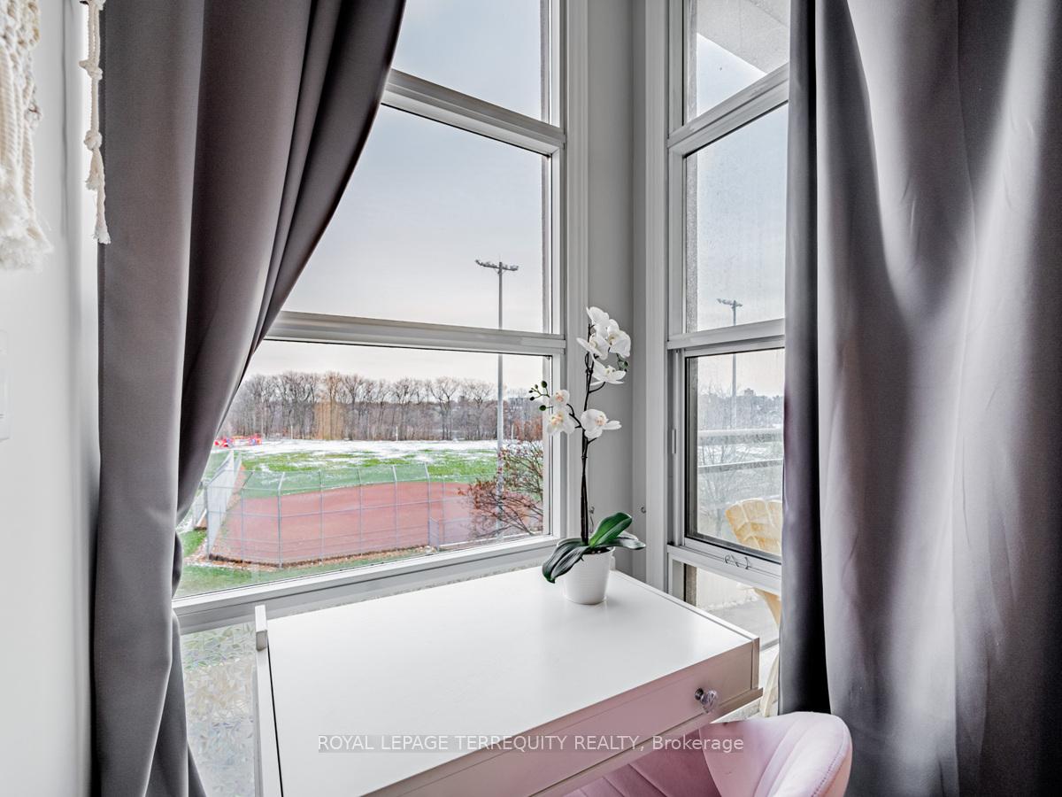 Photo 12 of Unit 314, 1 Leaside Park Drive, Toronto, Leaside — HOMEH