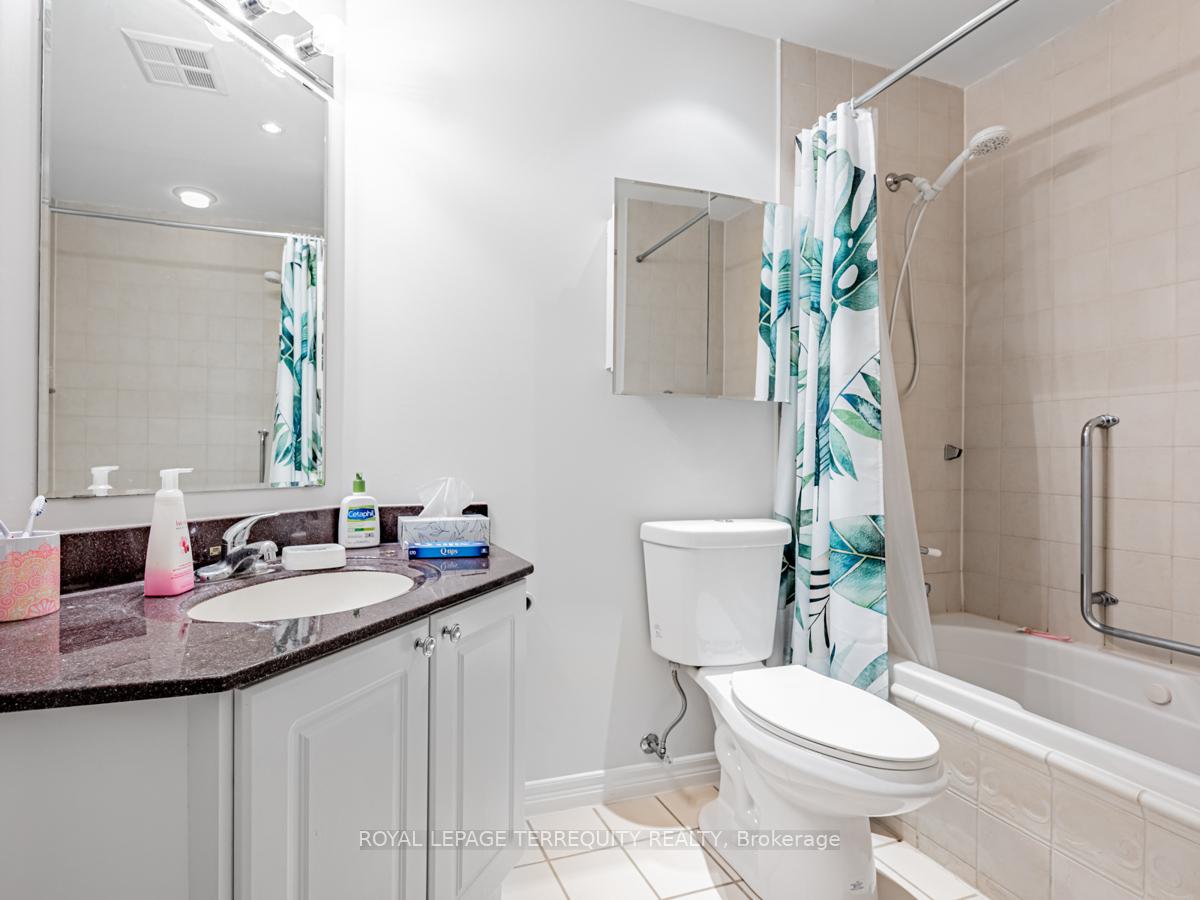 Photo 14 of Unit 314, 1 Leaside Park Drive, Toronto, Leaside — HOMEH