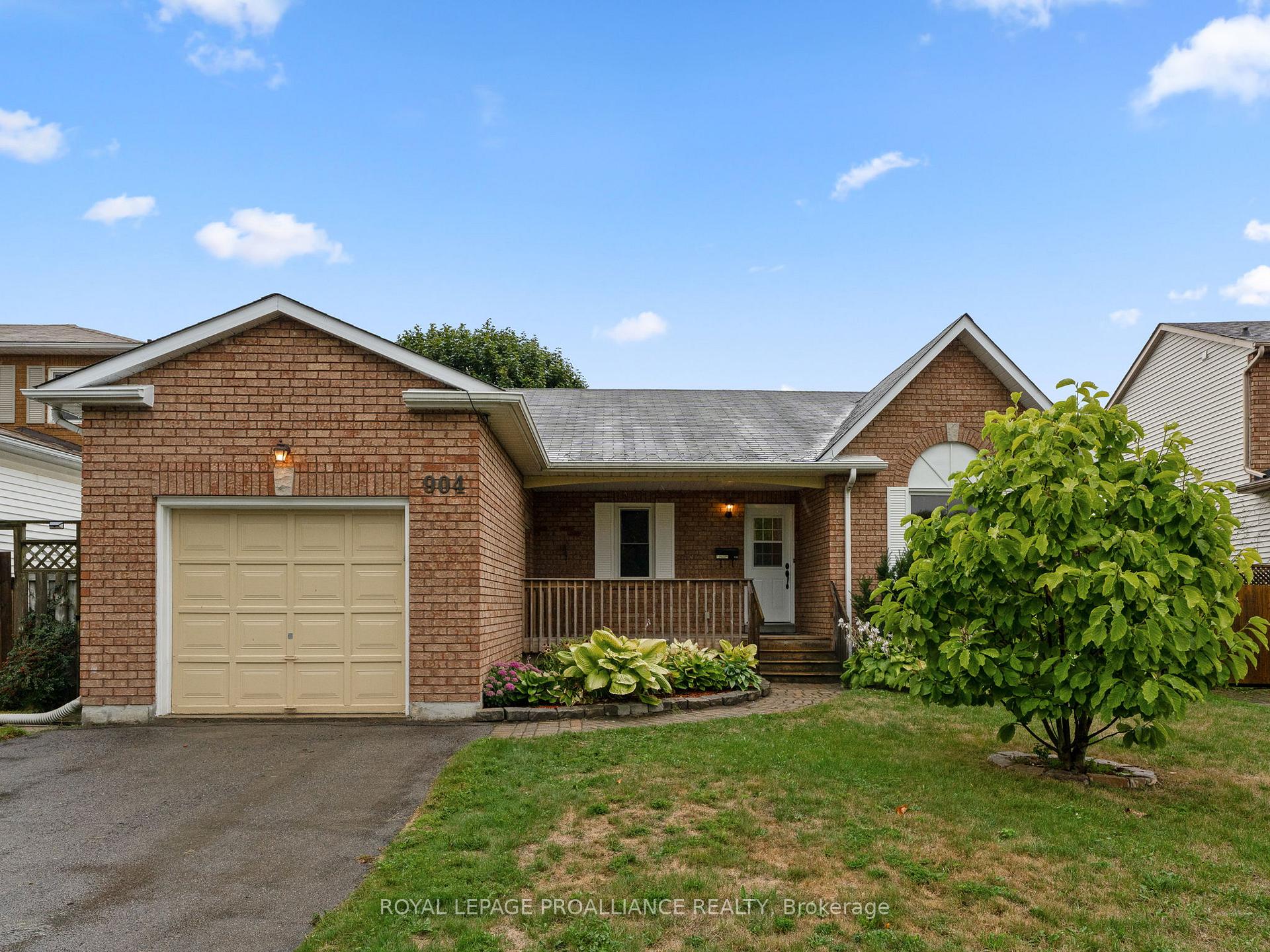 Photo 2 of 904 Chipping Park Boulevard, Cobourg — HOMEH