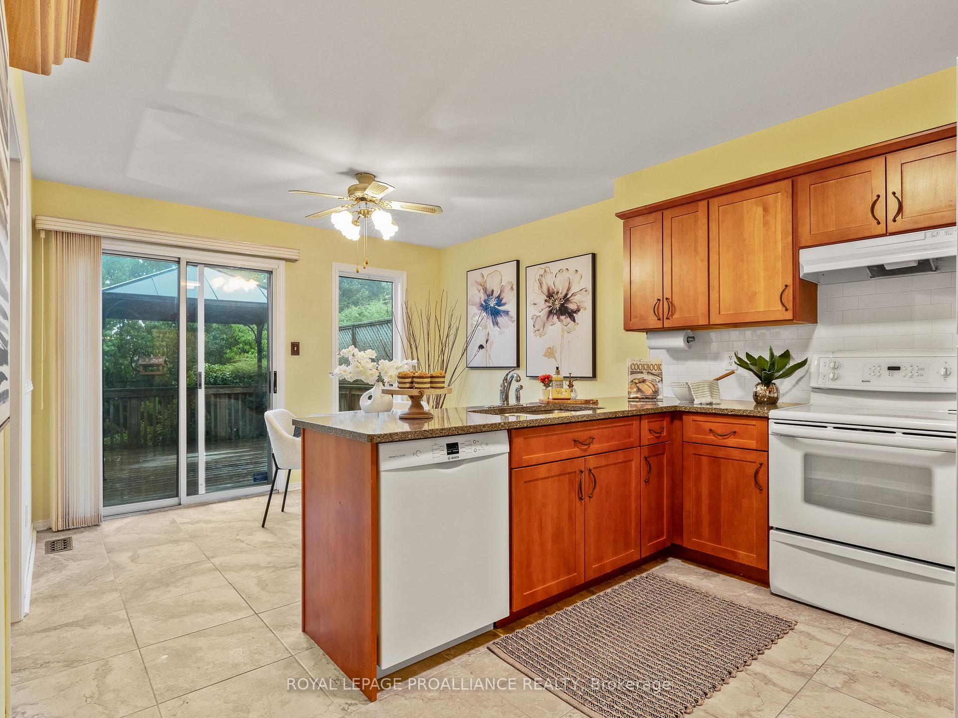 Photo 28 of 904 Chipping Park Boulevard, Cobourg — HOMEH