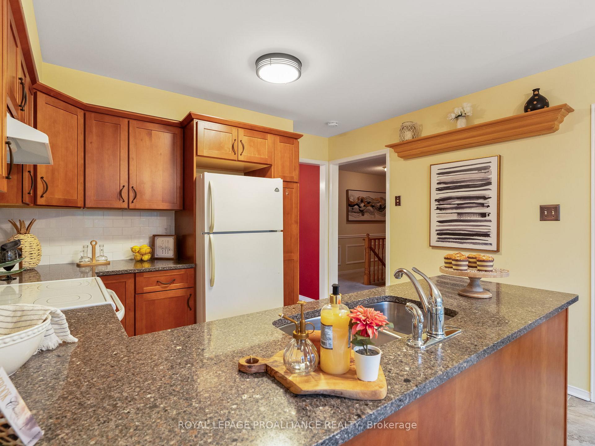 Photo 20 of 904 Chipping Park Boulevard, Cobourg — HOMEH