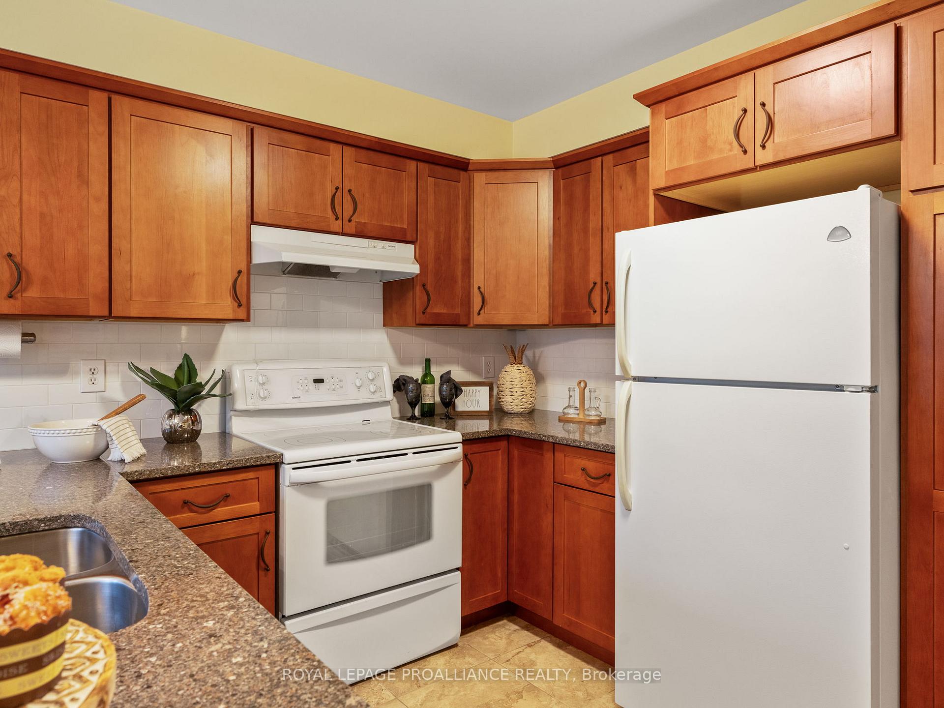 Photo 31 of 904 Chipping Park Boulevard, Cobourg — HOMEH