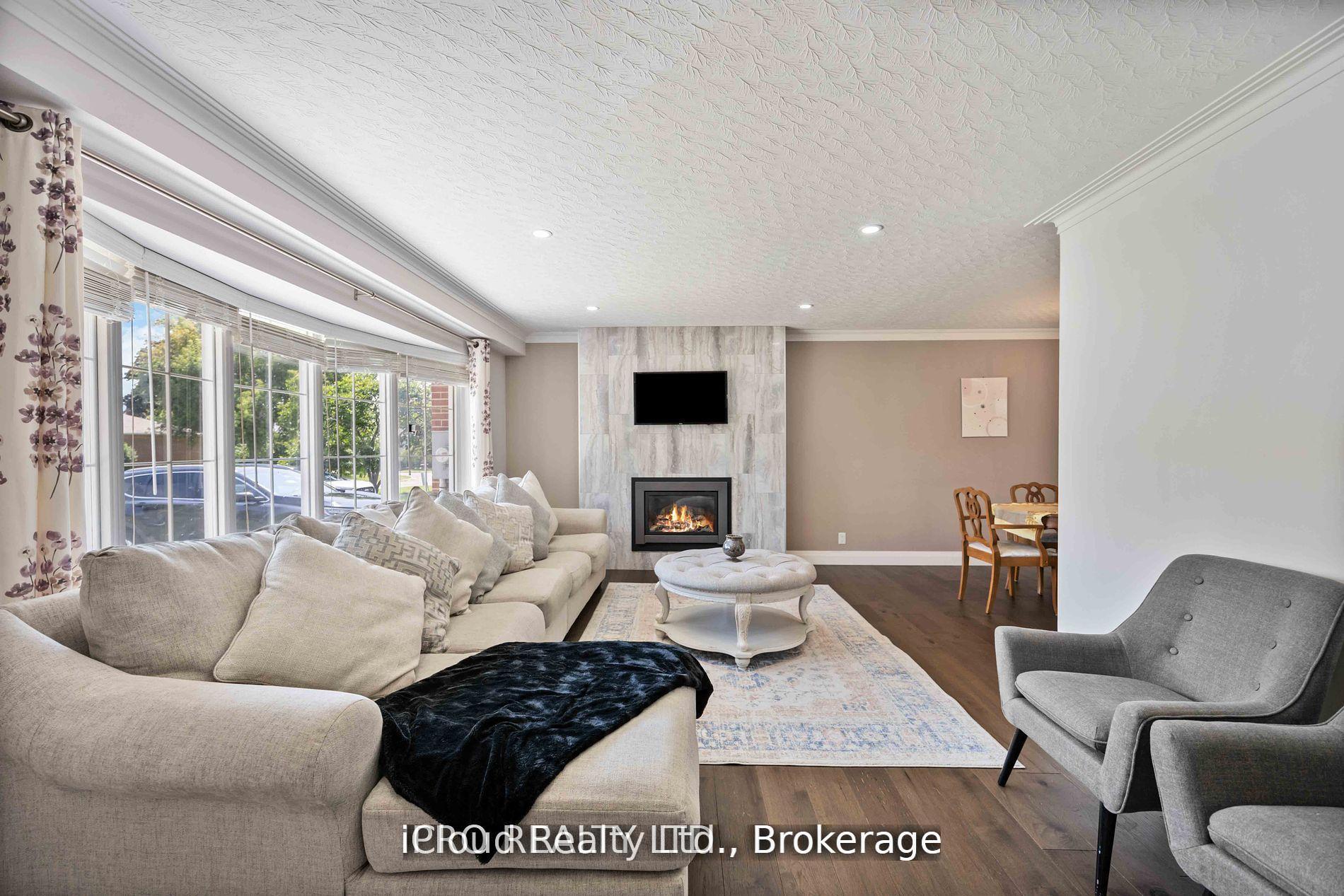 Photo 6 of 736 Westdale Street, Oshawa, Northglen — HOMEH