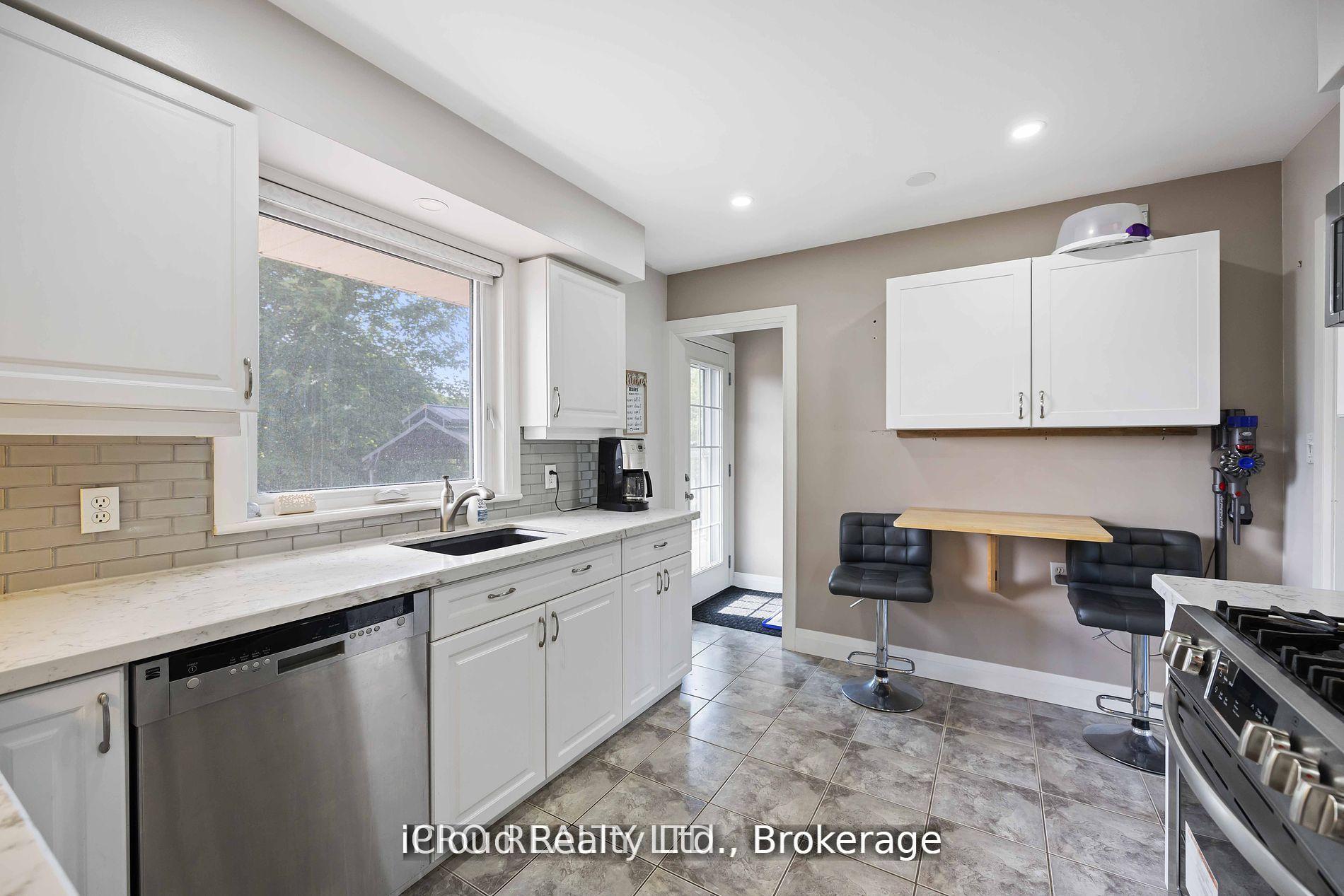 Photo 32 of 736 Westdale Street, Oshawa, Northglen — HOMEH