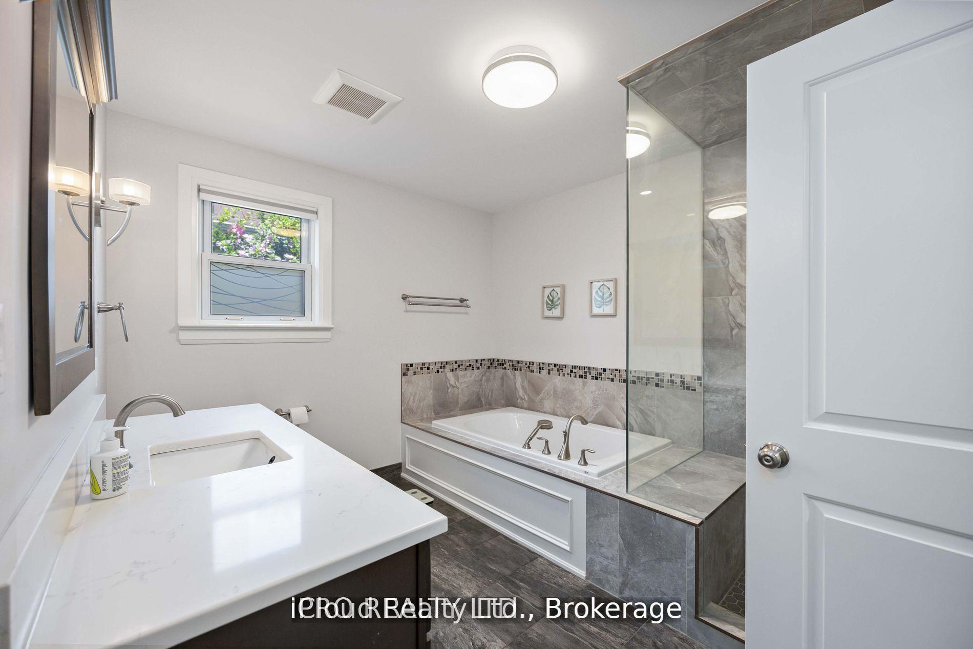 Photo 22 of 736 Westdale Street, Oshawa, Northglen — HOMEH