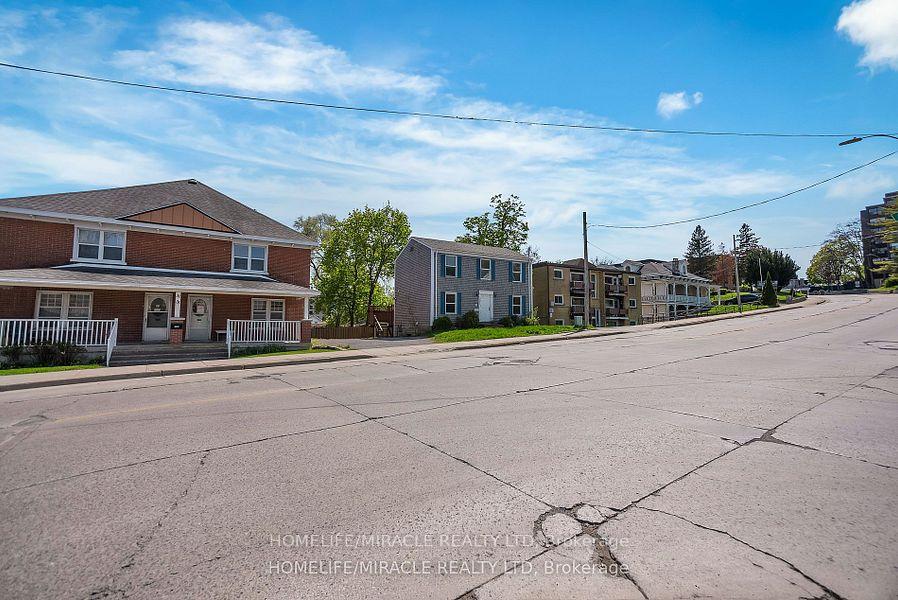 Photo 2 of 35 Bridge Street W, Belleville, Belleville Ward — HOMEH