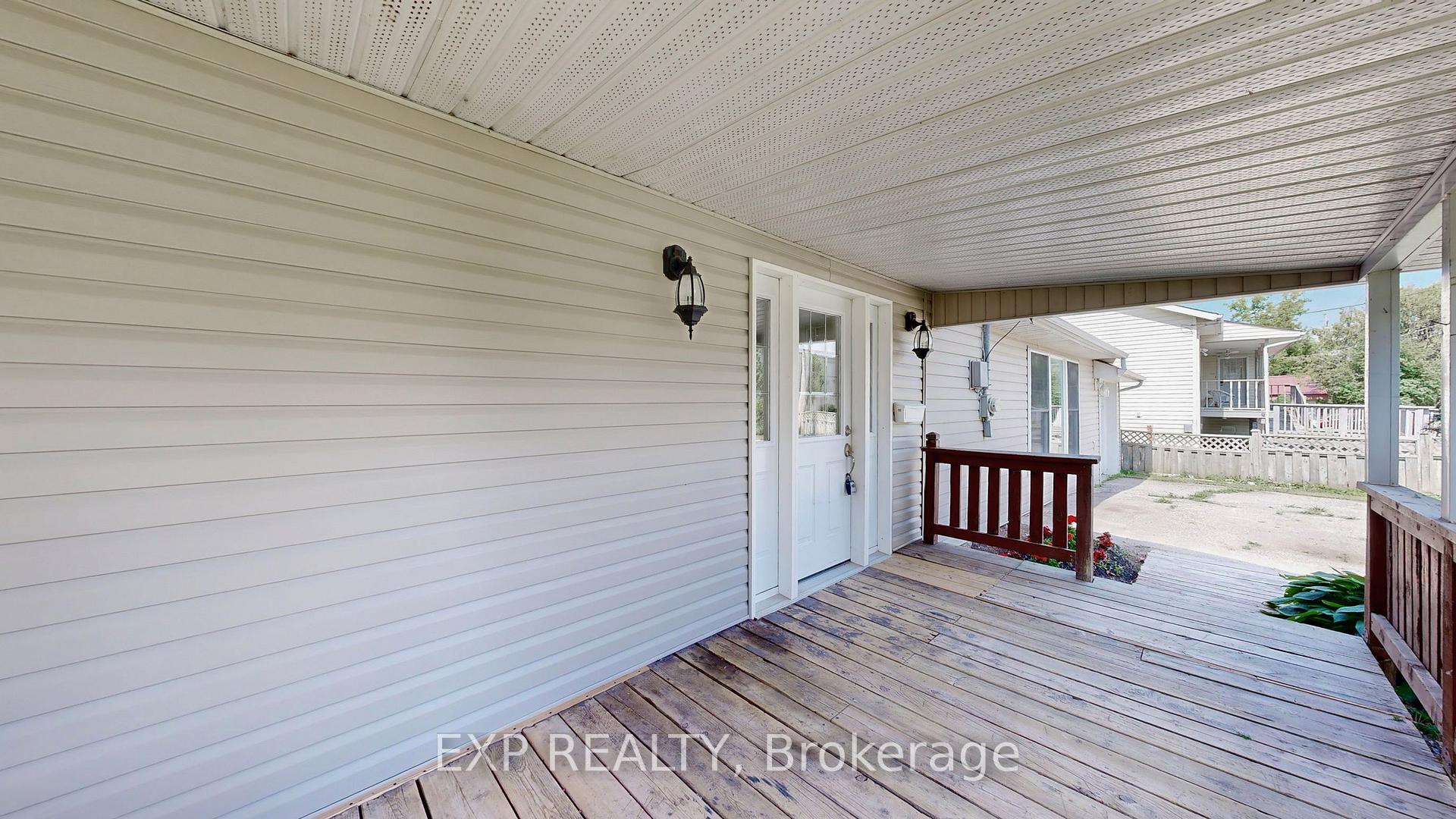 Photo 2 of 272 Mcmillan Drive, Georgina, Keswick South — HOMEH