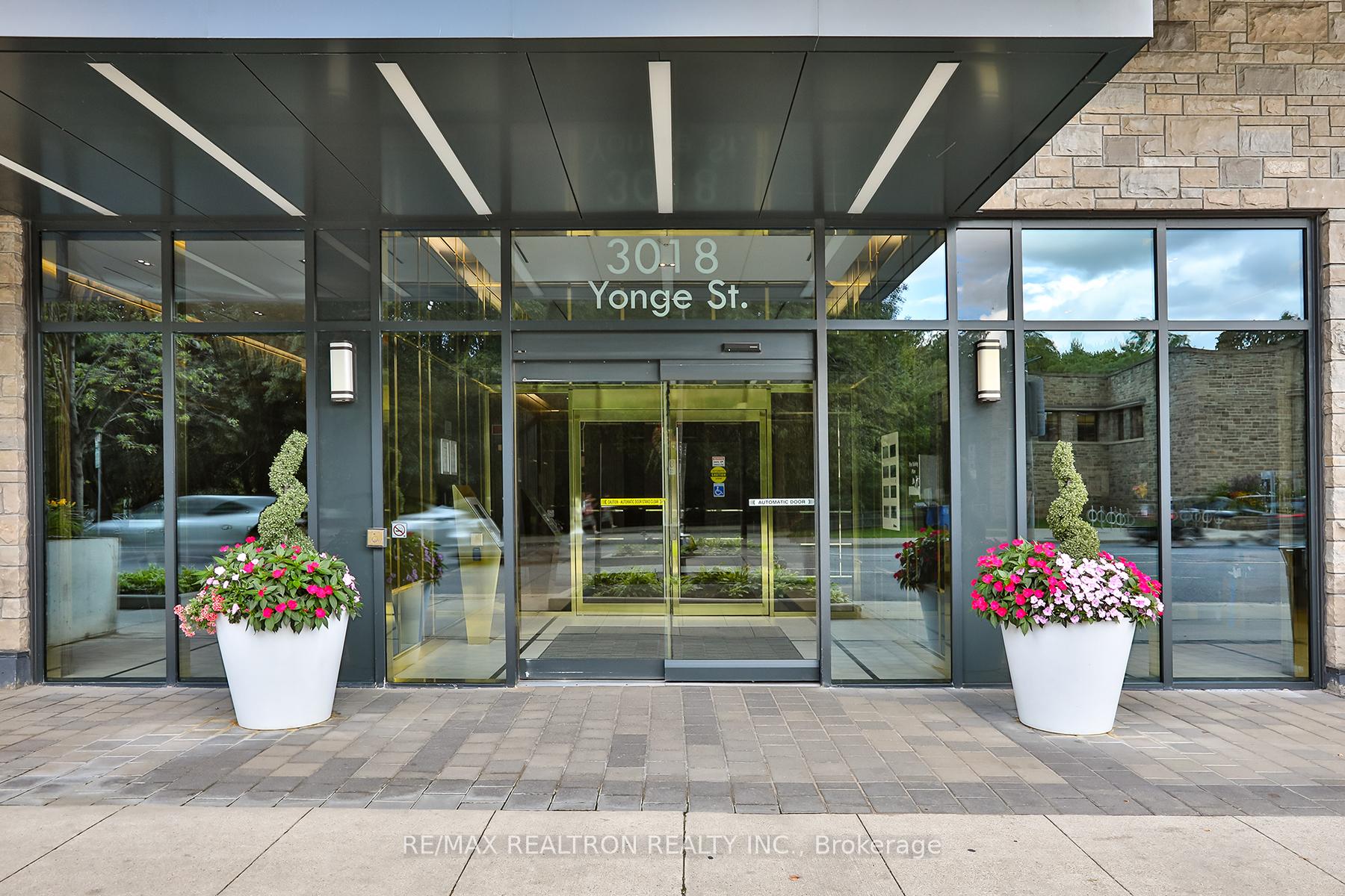 Photo 2 of Unit #204, 3018 Yonge Street, Toronto, Lawrence Park South — HOMEH