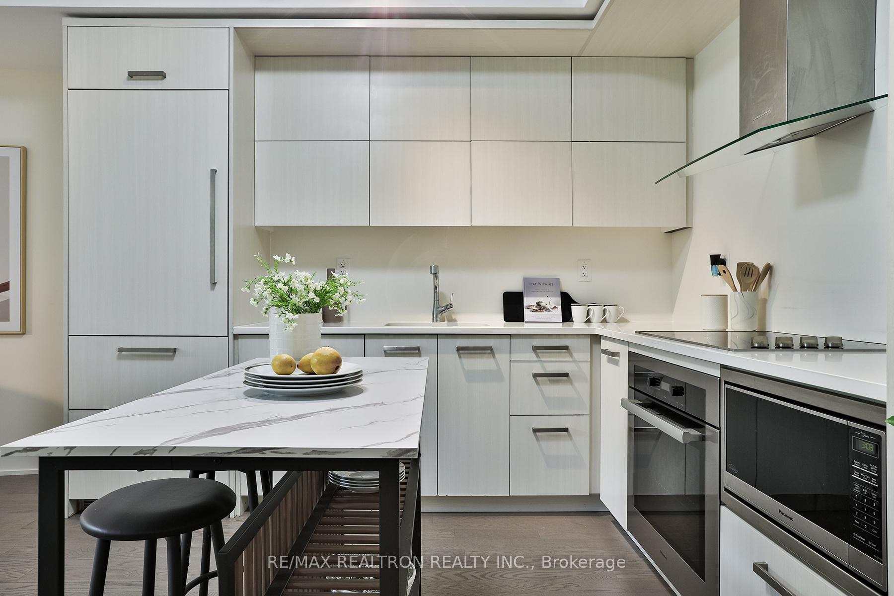 Photo 8 of Unit #204, 3018 Yonge Street, Toronto, Lawrence Park South — HOMEH