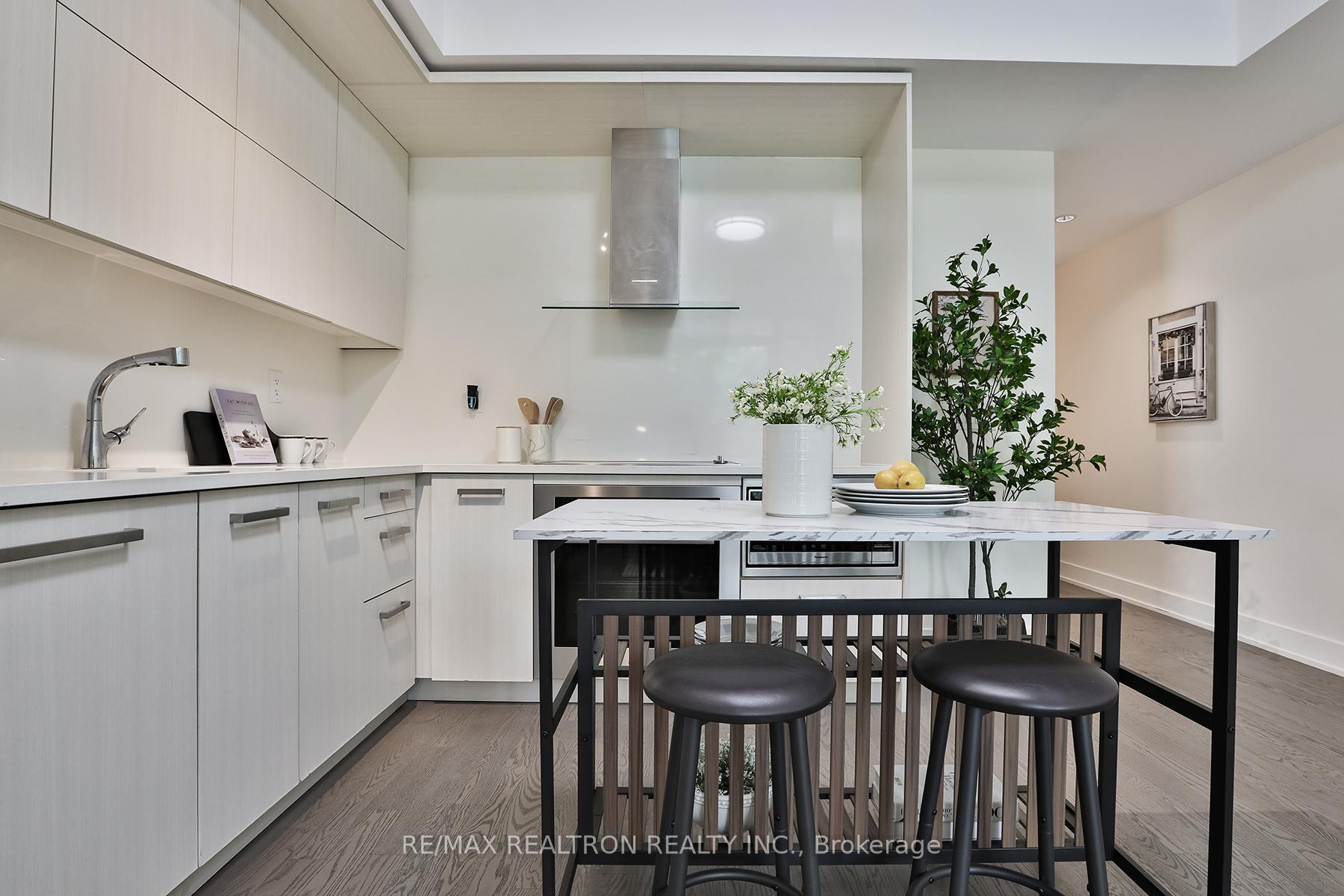 Photo 14 of Unit #204, 3018 Yonge Street, Toronto, Lawrence Park South — HOMEH
