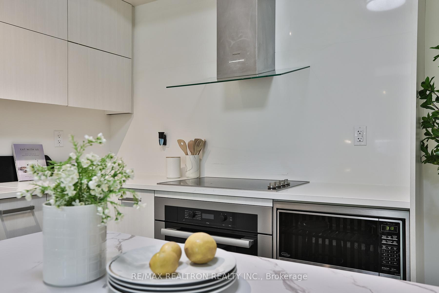 Photo 17 of Unit #204, 3018 Yonge Street, Toronto, Lawrence Park South — HOMEH