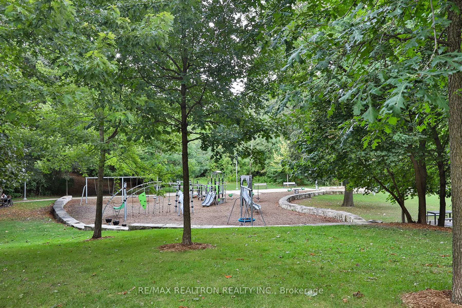 Photo 38 of Unit #204, 3018 Yonge Street, Toronto, Lawrence Park South — HOMEH