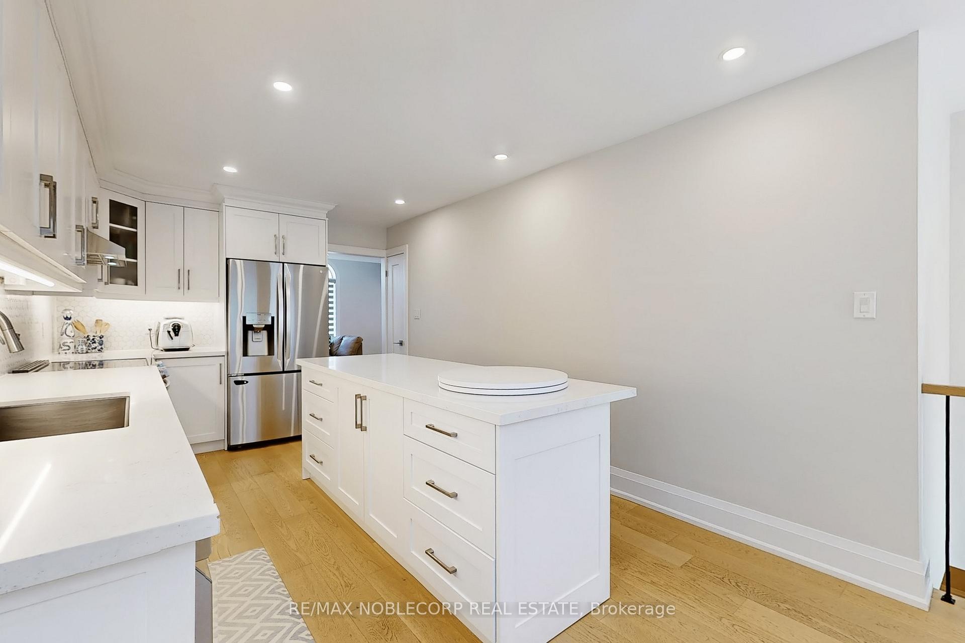 Photo 12 of 35 Mill Dam Court, King, Schomberg — HOMEH