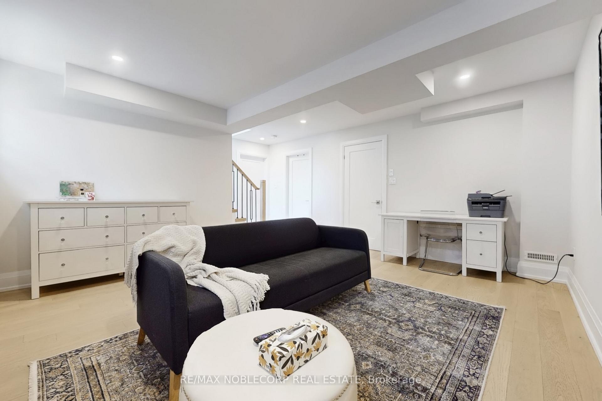 Photo 34 of 35 Mill Dam Court, King, Schomberg — HOMEH