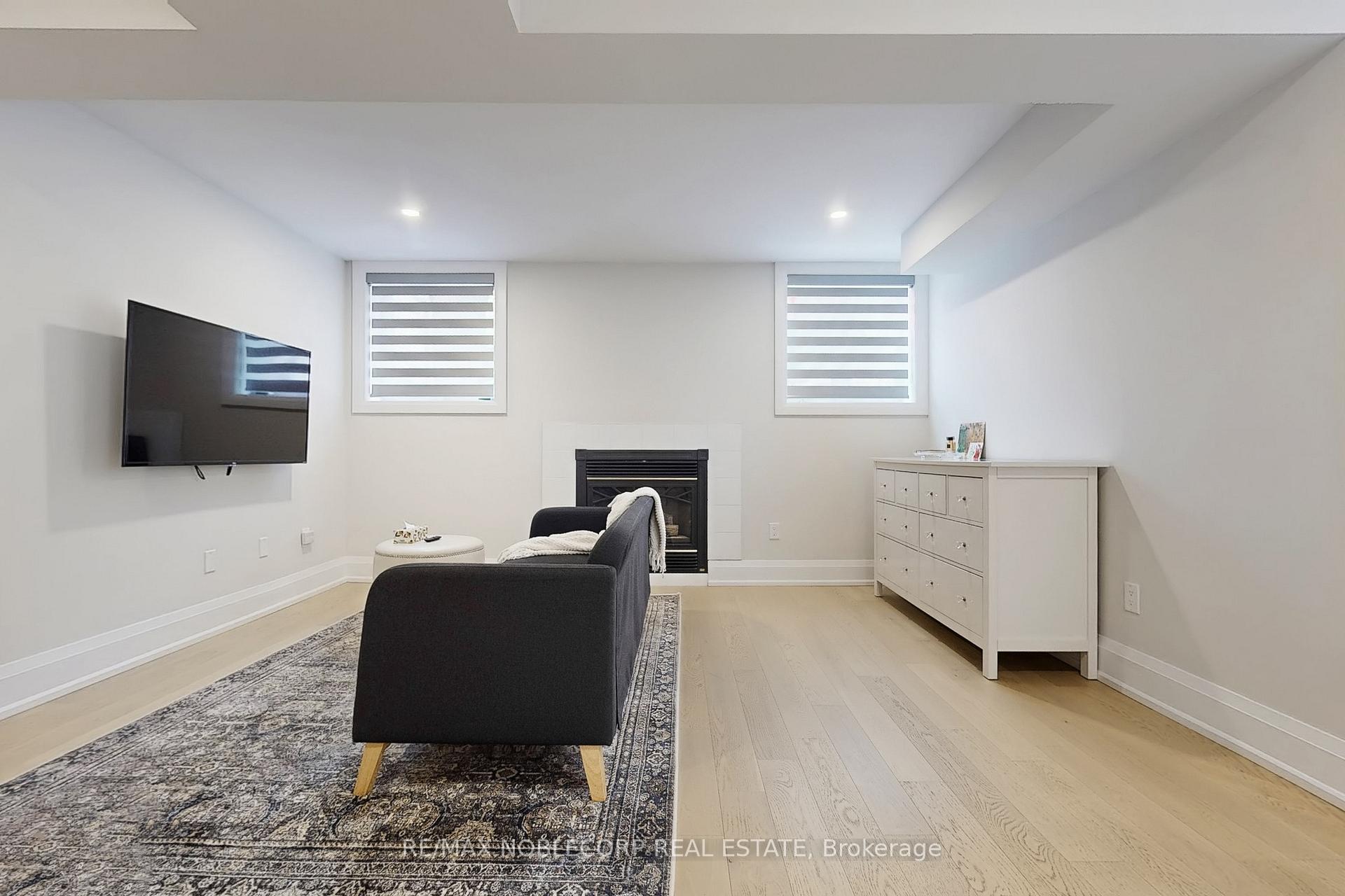 Photo 32 of 35 Mill Dam Court, King, Schomberg — HOMEH