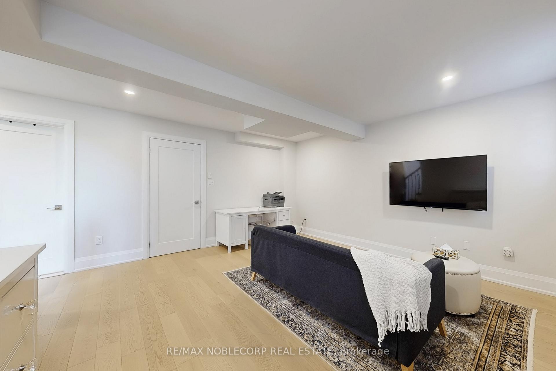 Photo 33 of 35 Mill Dam Court, King, Schomberg — HOMEH