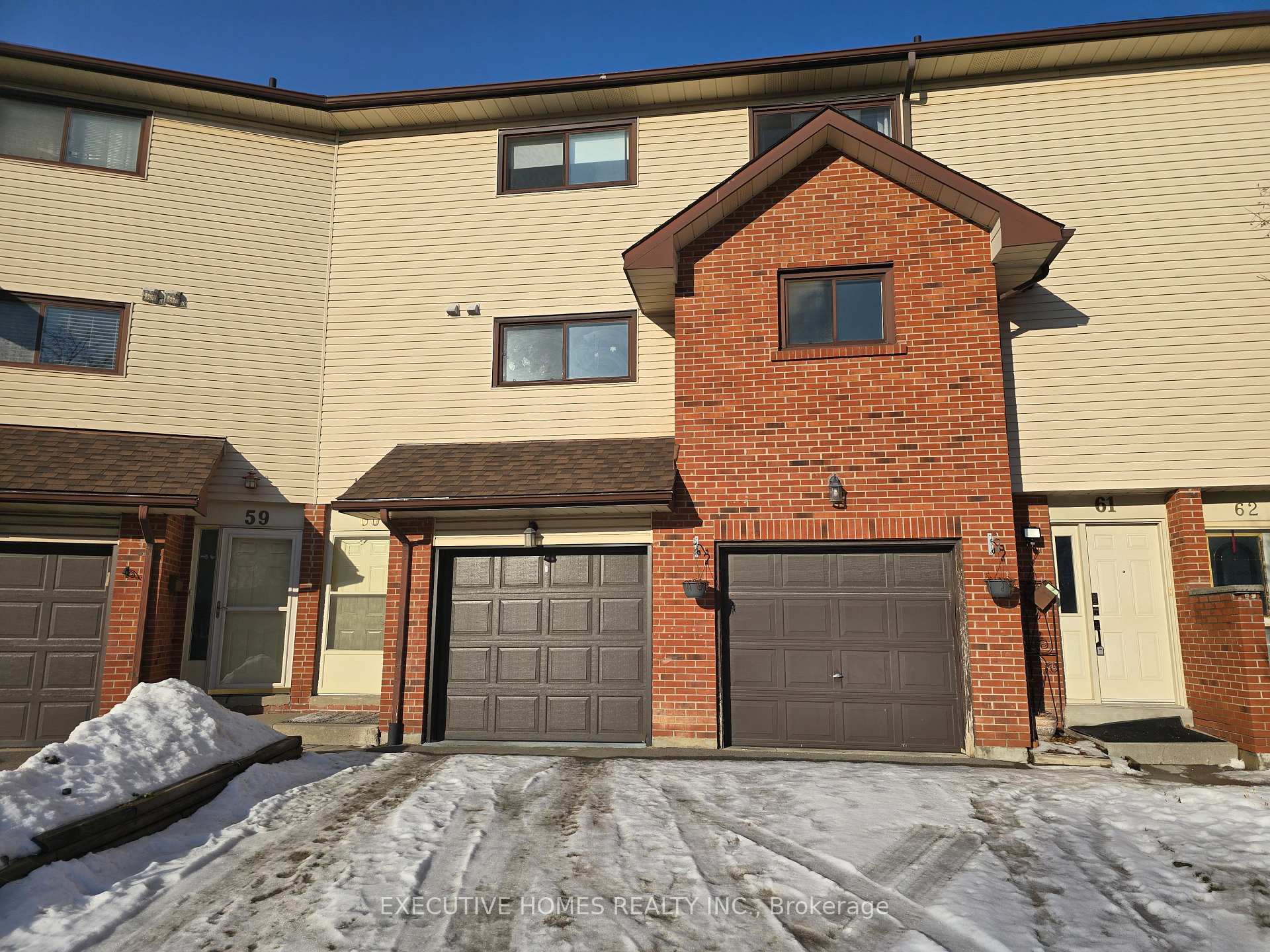 Photo 12 of 61 Collins Crescent, Brampton, Brampton North — HOMEH